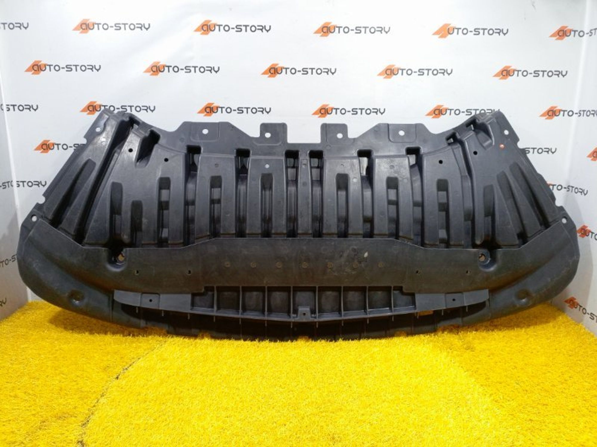 https://ycs.partsauto.market/partsauto-images/thmbs/dc0eef04b6e03176379763a38d44e994/7d111b7a1b11bb55427a9de50b625940/821dec73b6ef5c3a8b99c0ba747d4260.jpg