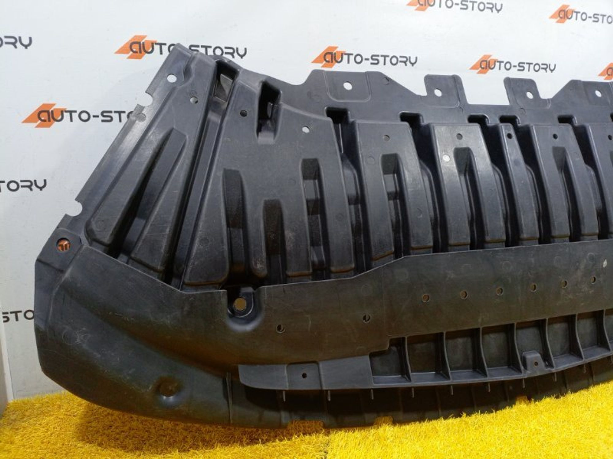 https://ycs.partsauto.market/partsauto-images/thmbs/dc0eef04b6e03176379763a38d44e994/7d111b7a1b11bb55427a9de50b625940/a60178251abe91cc79797ec1ff27c000.jpg