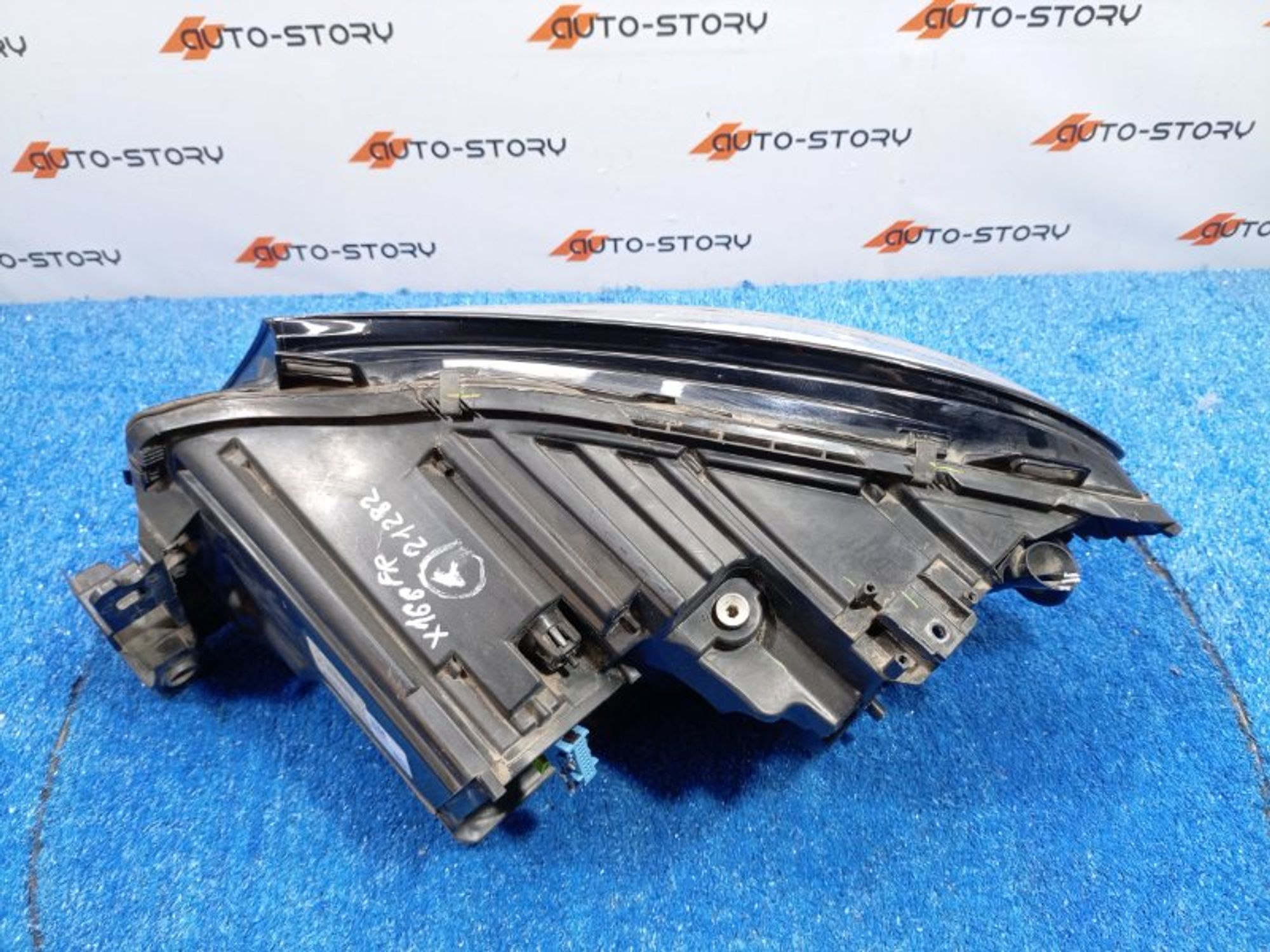 https://ycs.partsauto.market/partsauto-images/thmbs/dc0eef04b6e03176379763a38d44e994/80a3513f59cd103022a4fc58c926d4fc/54514bfaabcd826e6e7428bf6132dc3d.jpg