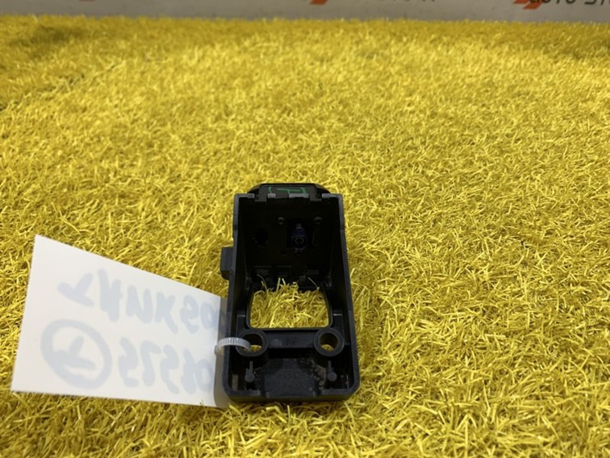 https://ycs.partsauto.market/partsauto-images/thmbs/dc0eef04b6e03176379763a38d44e994/824c24d142dd87ec0a5217a5c0b35509/fa540d7cf1124f80e31eb515ef9e4132.jpg