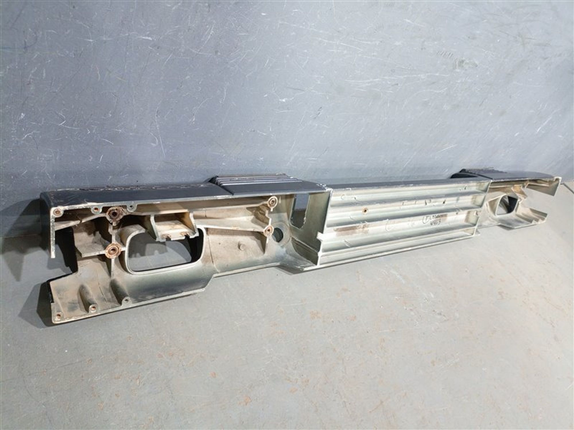 https://ycs.partsauto.market/partsauto-images/thmbs/dc0eef04b6e03176379763a38d44e994/86197b1af925f6dba6cc5ff3248711e6/2394256a34ea569c171c44b52f71526e.jpg