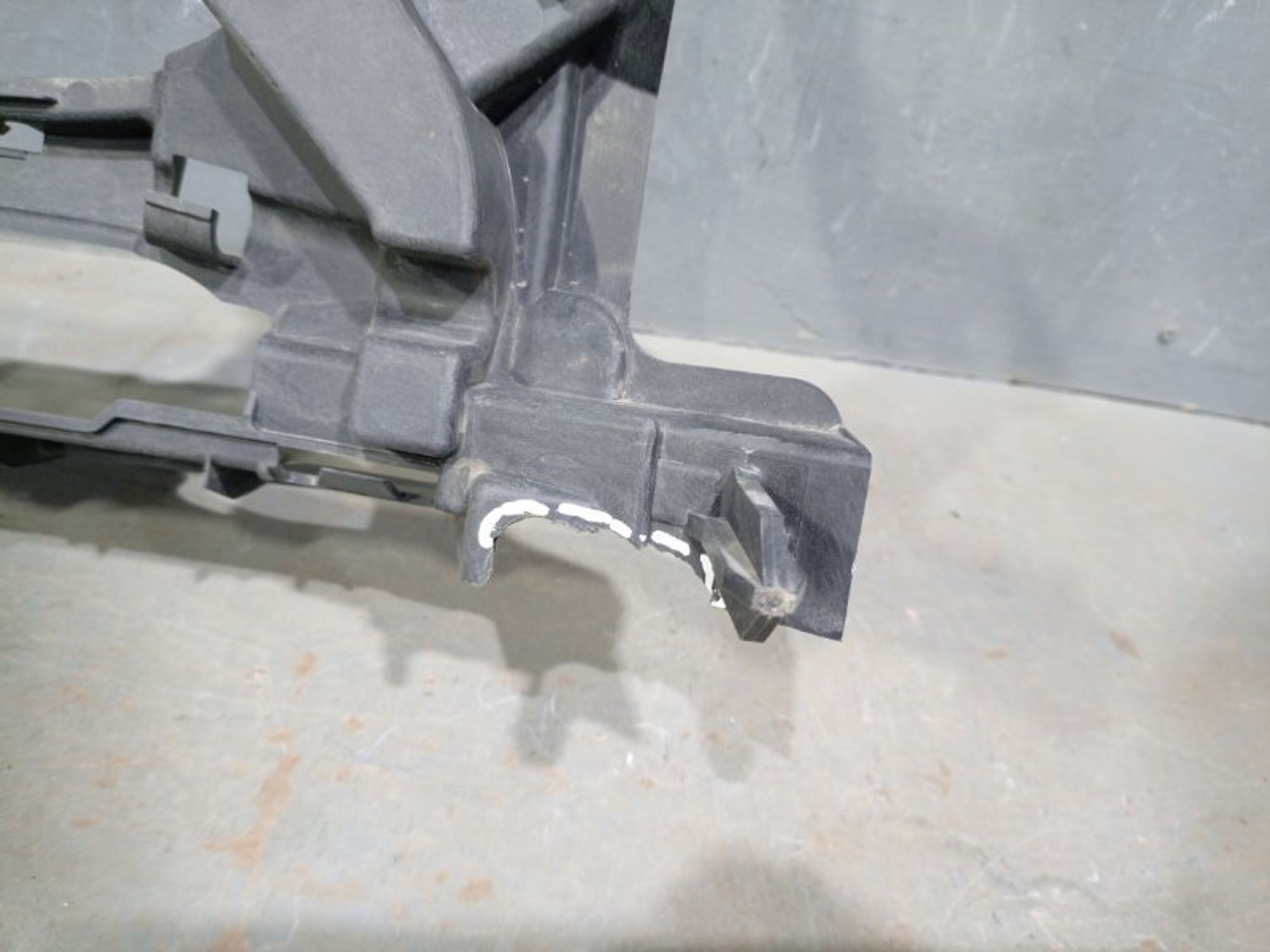 https://ycs.partsauto.market/partsauto-images/thmbs/dc0eef04b6e03176379763a38d44e994/913e21af0399aeecff045f9edaf8b3b3/949b254cb6e6e4a41fa60ac555a56125.jpg
