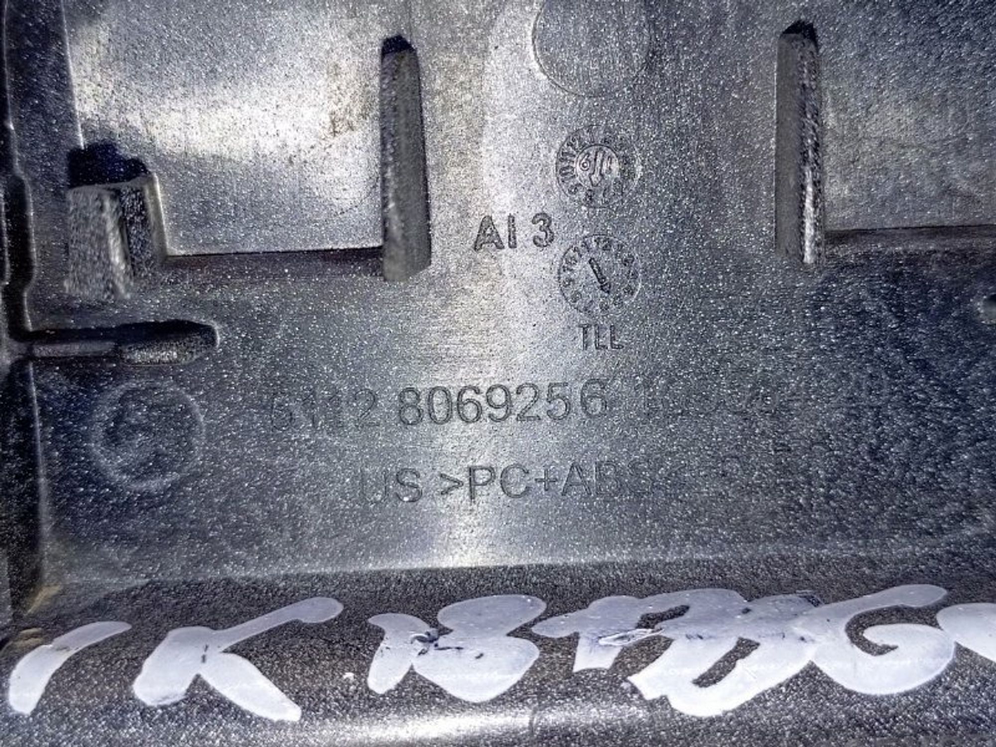 https://ycs.partsauto.market/partsauto-images/thmbs/dc0eef04b6e03176379763a38d44e994/932ca3004b7329eb73912ce88f074e72/14b6caf091806cbd2e85597554e781fb.jpg