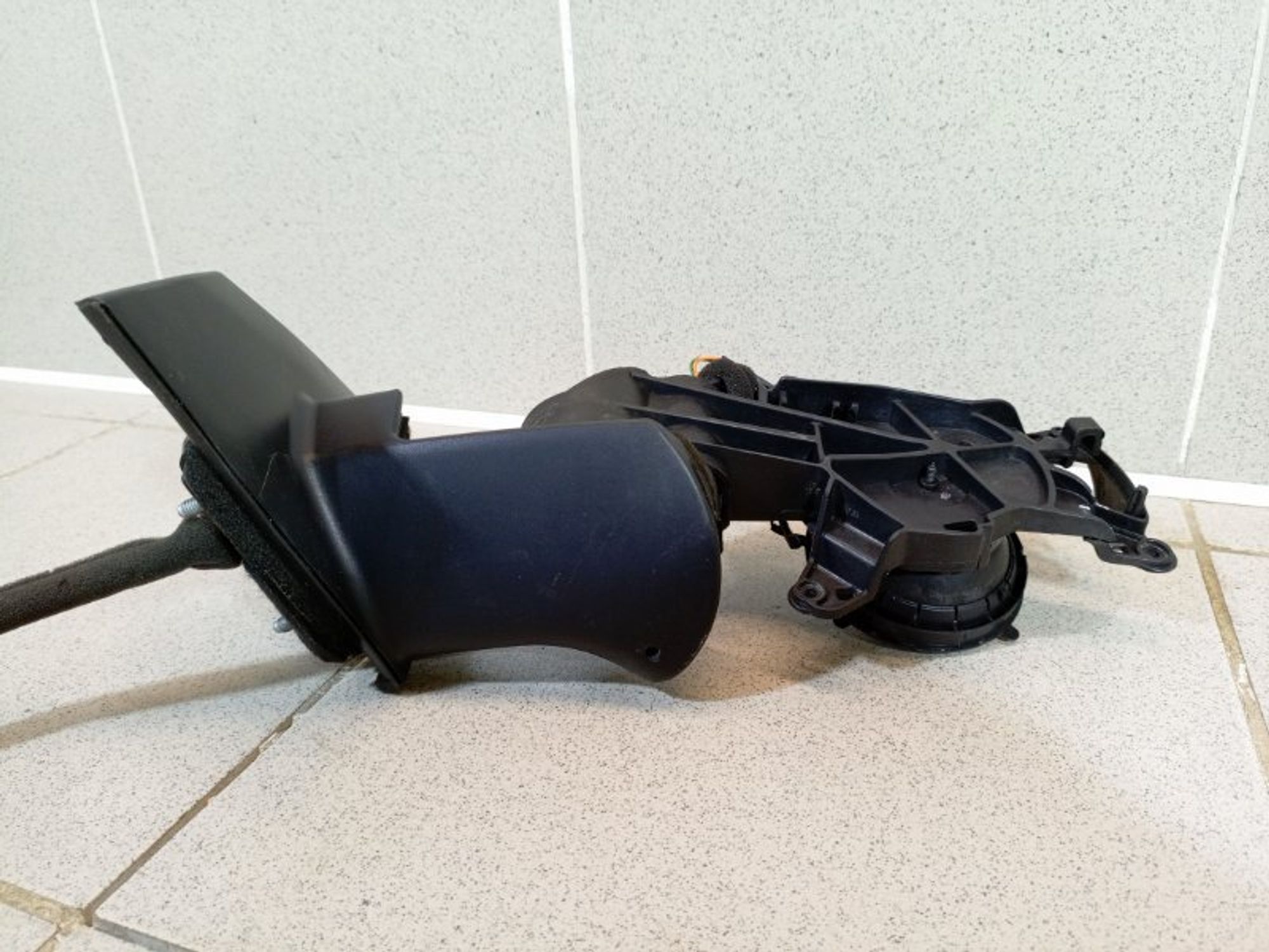 https://ycs.partsauto.market/partsauto-images/thmbs/dc0eef04b6e03176379763a38d44e994/986f8381d571bb4958ba8b15cc8fad58/e2a86d98196b64f116e1ea77c9df00e4.jpg