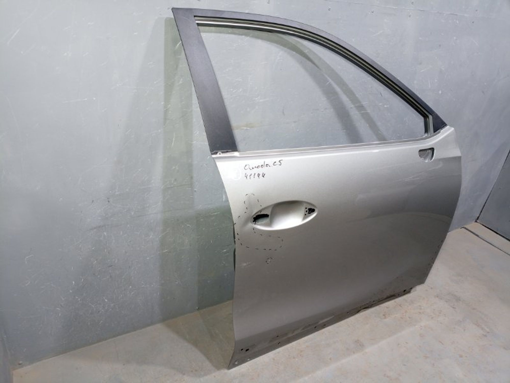 https://ycs.partsauto.market/partsauto-images/thmbs/dc0eef04b6e03176379763a38d44e994/9ac725525ba7defc8759ccc95431449e/e99a9a5162743b4e1b981bb9b75650cf.jpg
