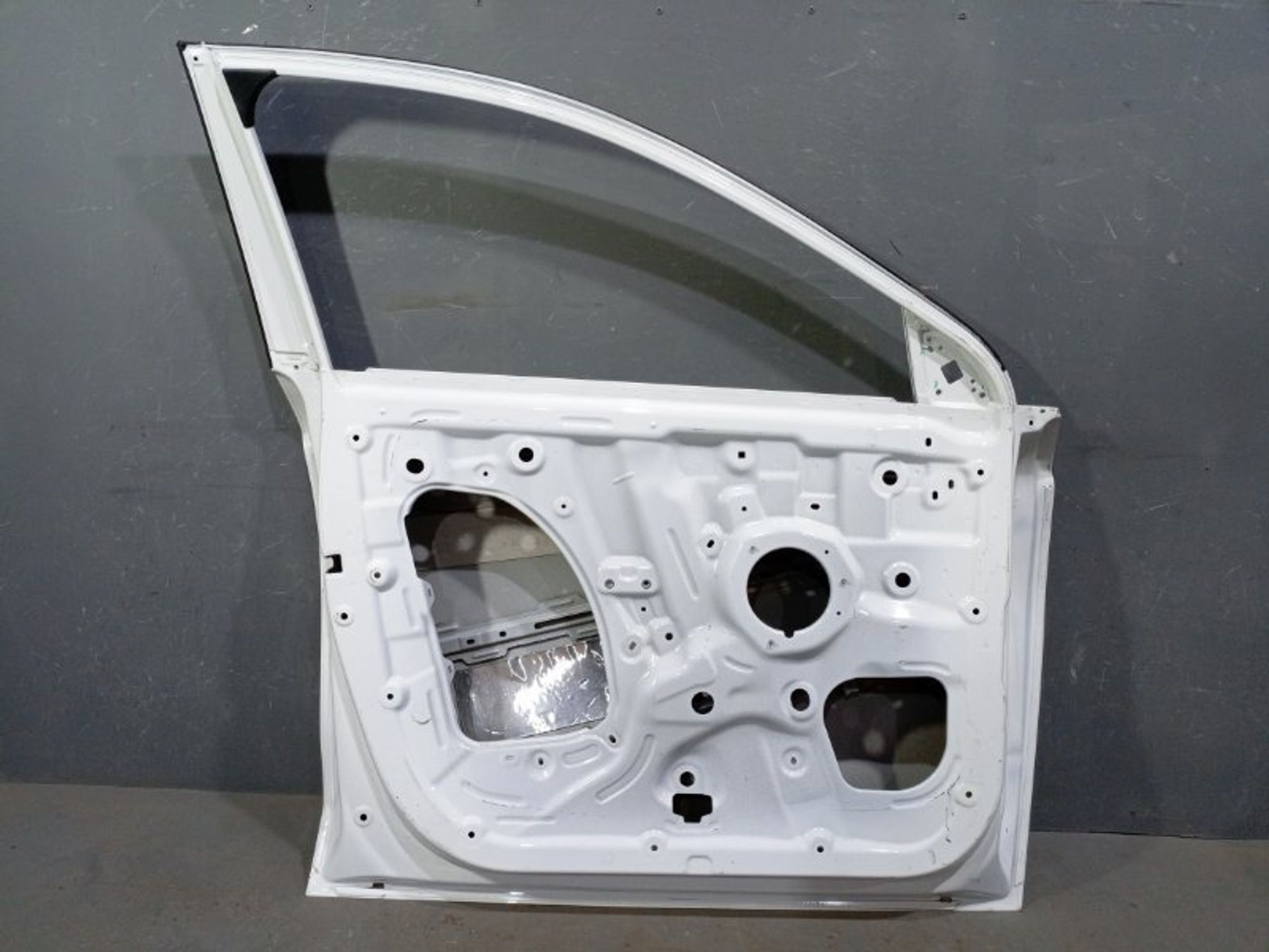 https://ycs.partsauto.market/partsauto-images/thmbs/dc0eef04b6e03176379763a38d44e994/a28200ed587f3a4255c638726ba02421/de91a557f7ff234bb9b93dec0ad7f16b.jpg
