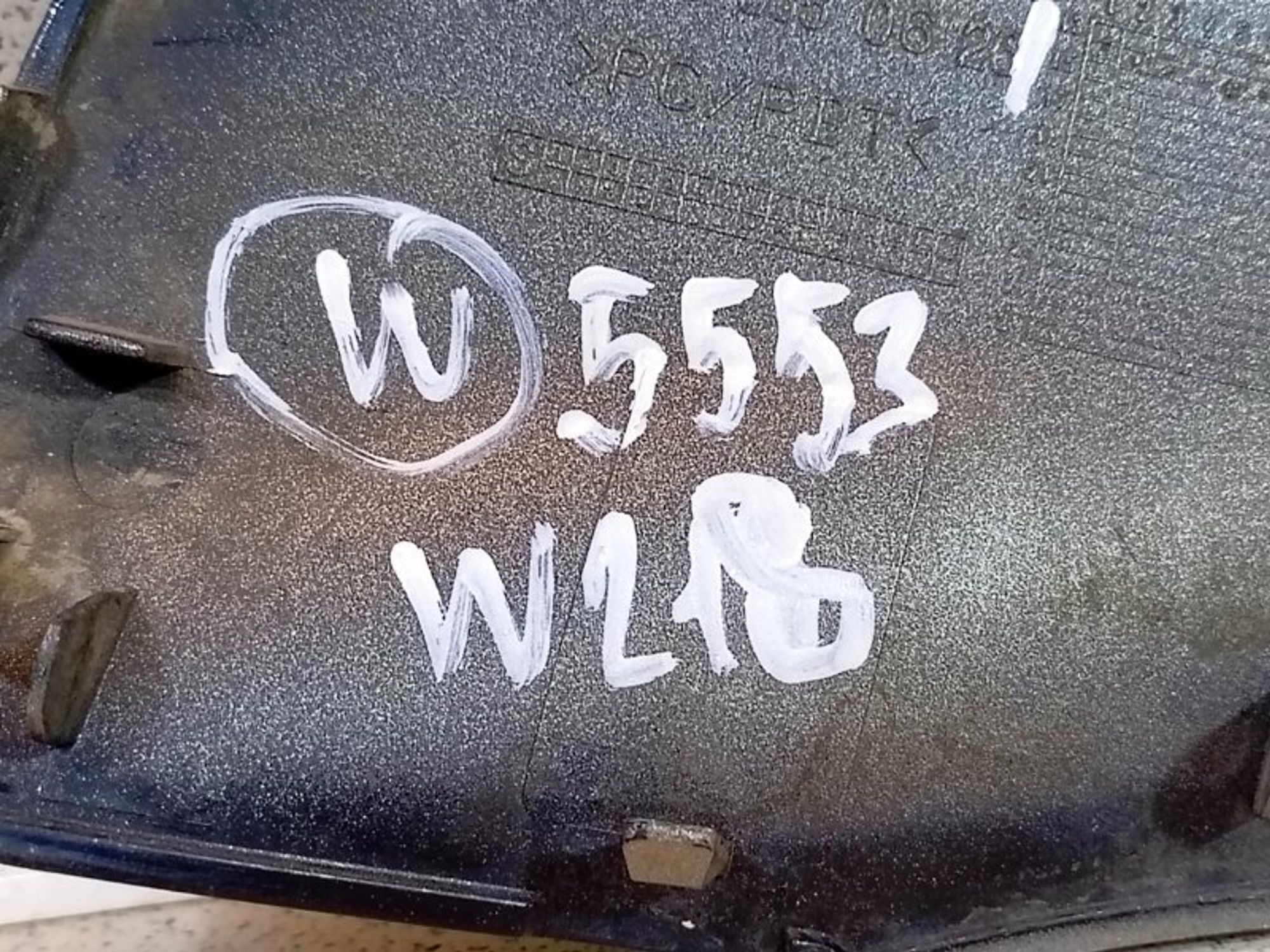 https://ycs.partsauto.market/partsauto-images/thmbs/dc0eef04b6e03176379763a38d44e994/a484038368c95d579e2f74397f1db923/f2488f88ee7ff854747f453ba0eba1b4.jpg