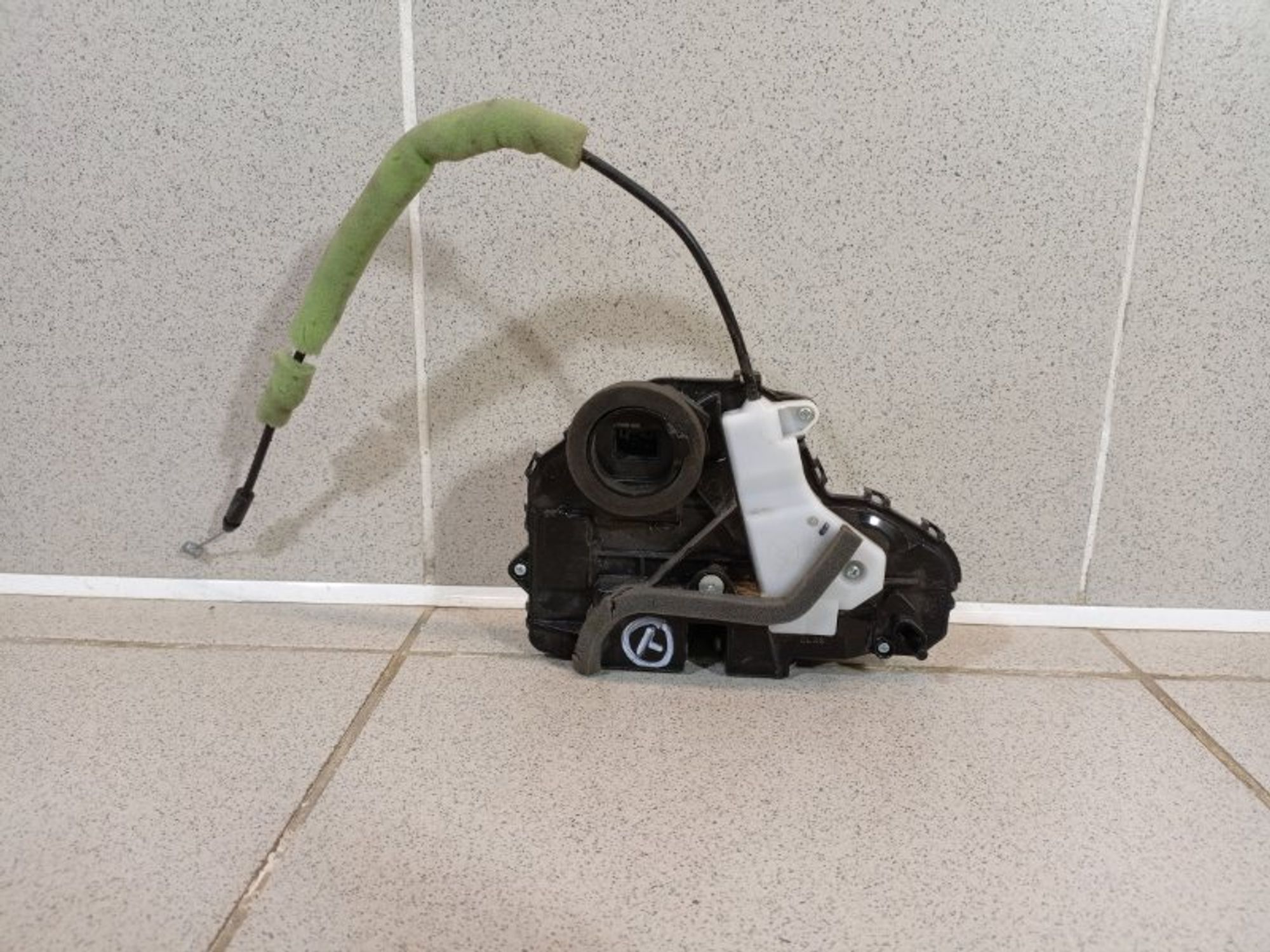 https://ycs.partsauto.market/partsauto-images/thmbs/dc0eef04b6e03176379763a38d44e994/a6d24ba3e6b14fbd3407d153aadcf8f4/9fdfb4fdd05f2778fbf4b1b3c47b7274.jpg