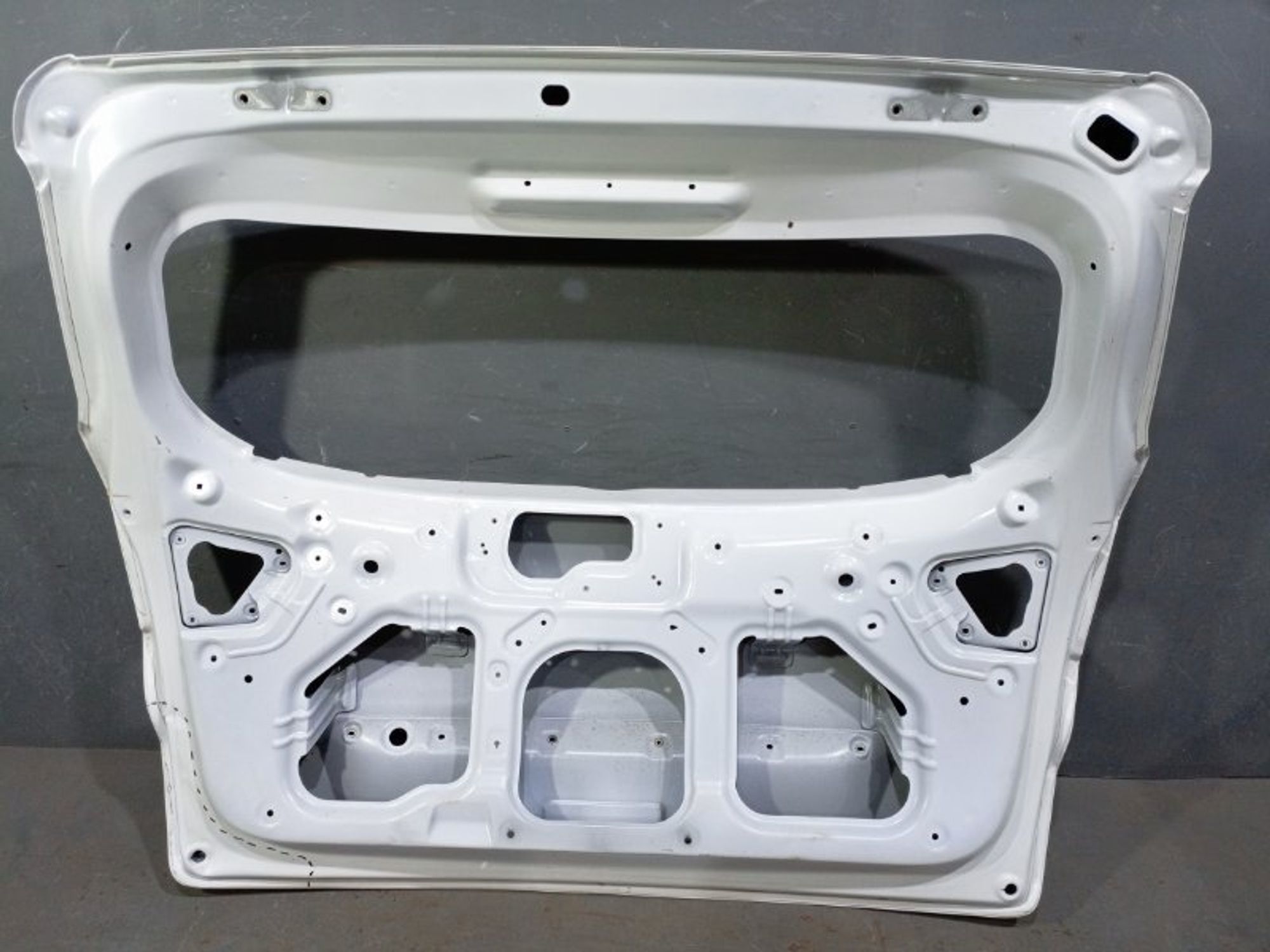 https://ycs.partsauto.market/partsauto-images/thmbs/dc0eef04b6e03176379763a38d44e994/bbda704a4bc664ec4e30224c28c80ccd/4e9008712ad4992a24ed3f361e7ab095.jpg