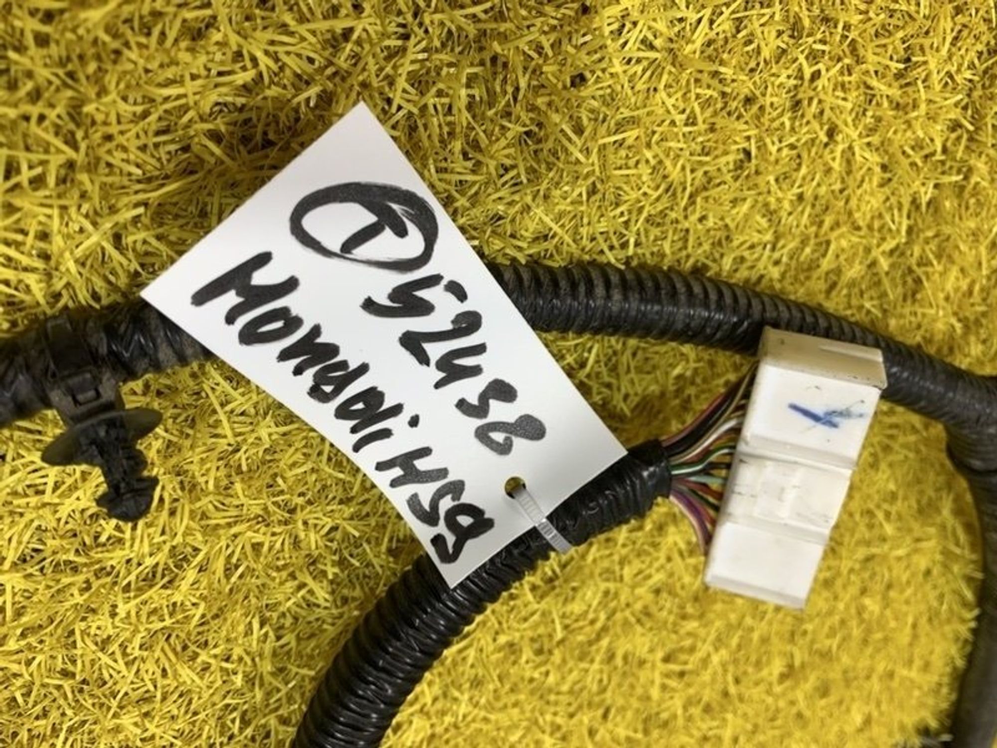 https://ycs.partsauto.market/partsauto-images/thmbs/dc0eef04b6e03176379763a38d44e994/bc222f8de8001ba19184416bdd177338/76faba85ebdcaef8b75eafbaa276f10d.jpg