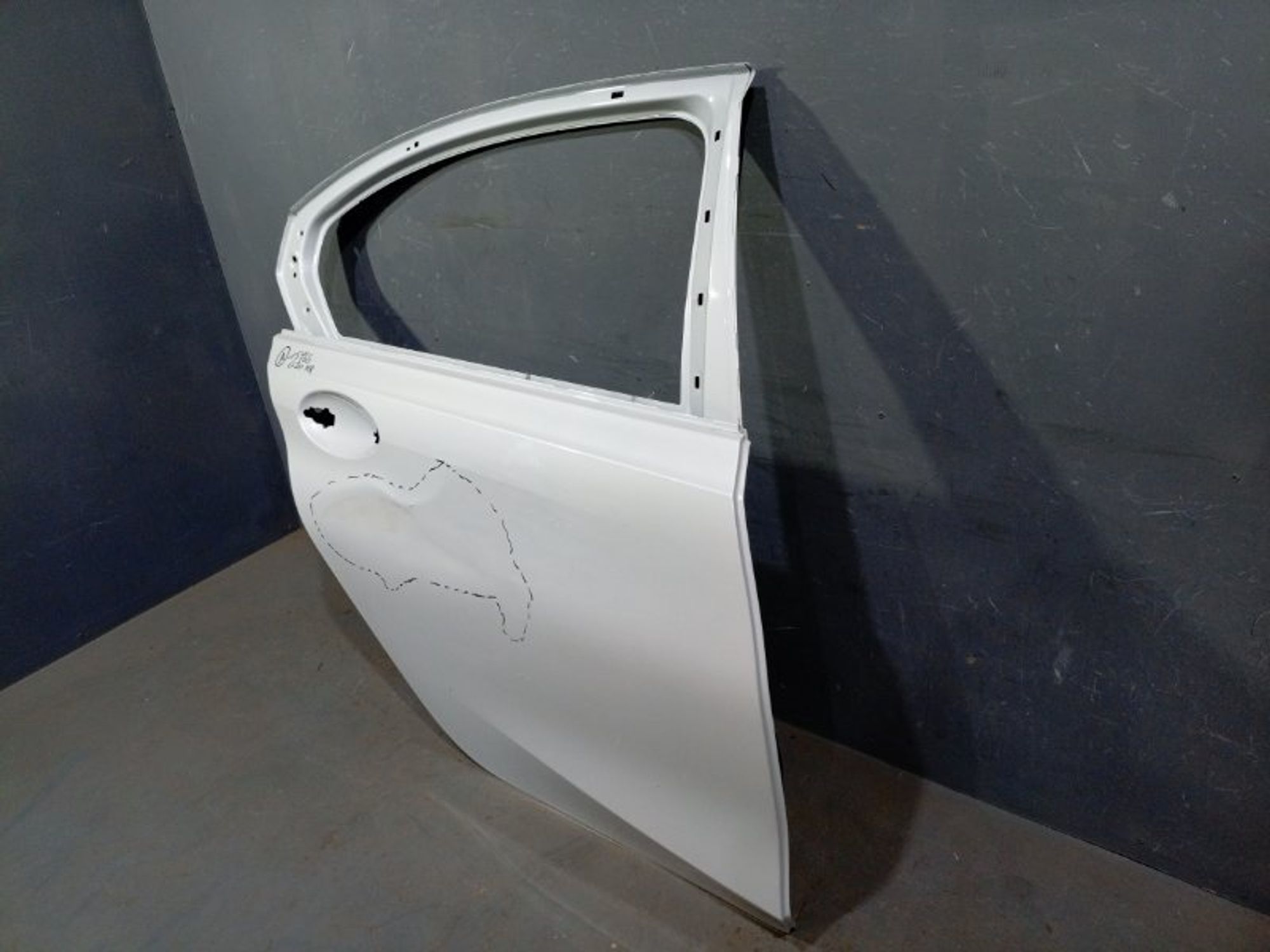 https://ycs.partsauto.market/partsauto-images/thmbs/dc0eef04b6e03176379763a38d44e994/bf6f45f1745a0183281ea7f6c31c9263/1b4c2f6fa36b1f92acf6c7a0cca5e8ce.jpg