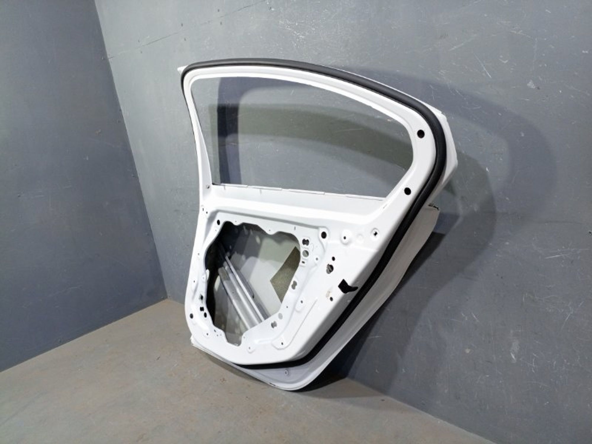 https://ycs.partsauto.market/partsauto-images/thmbs/dc0eef04b6e03176379763a38d44e994/bf6f45f1745a0183281ea7f6c31c9263/9e0909b958a90242e8f2fd8747237a58.jpg