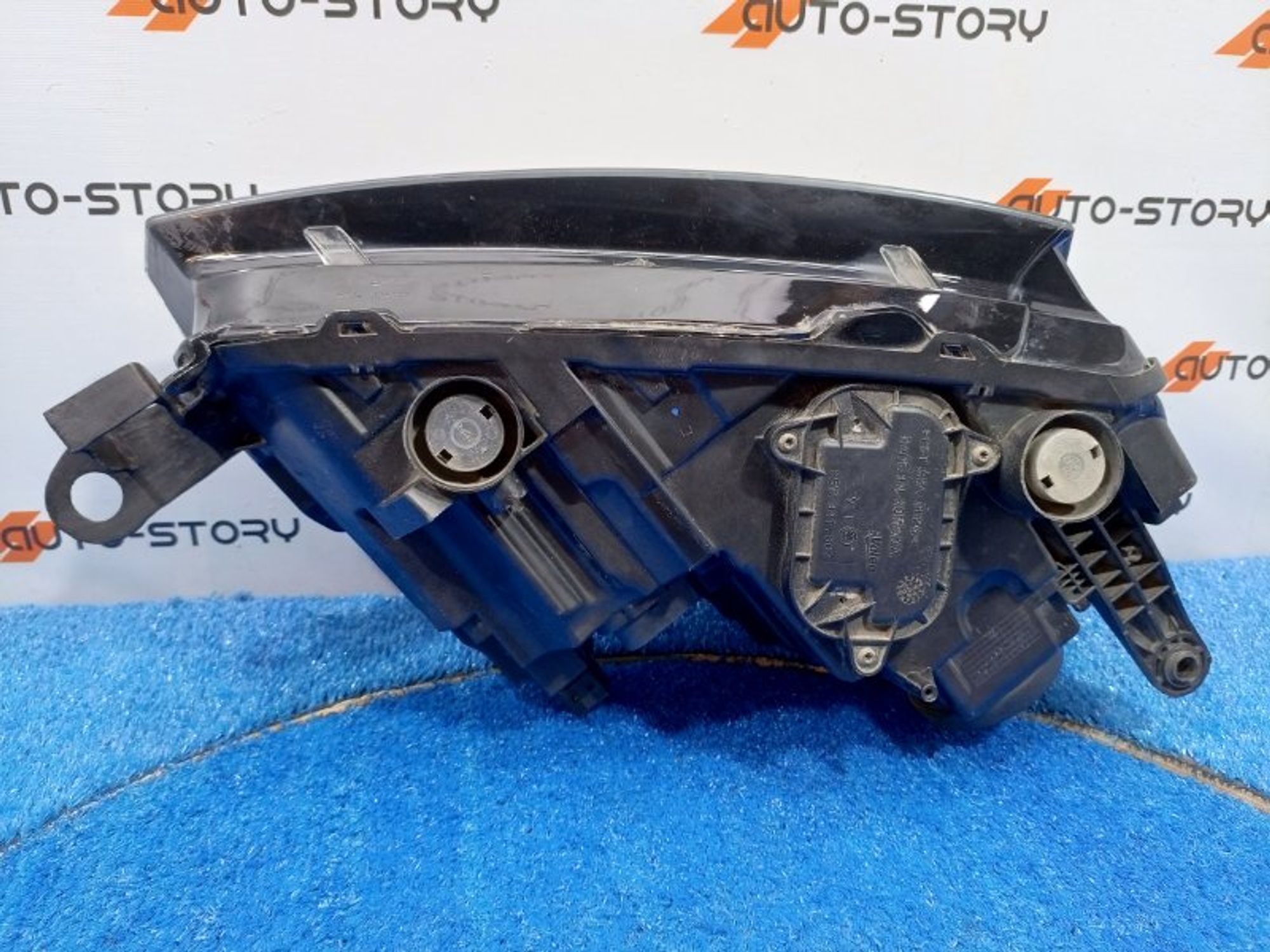 https://ycs.partsauto.market/partsauto-images/thmbs/dc0eef04b6e03176379763a38d44e994/c106a68fd4b34f6ec9949f9cc4664e68/13d6664b4bb10ae97ec66d89fe63e673.jpg