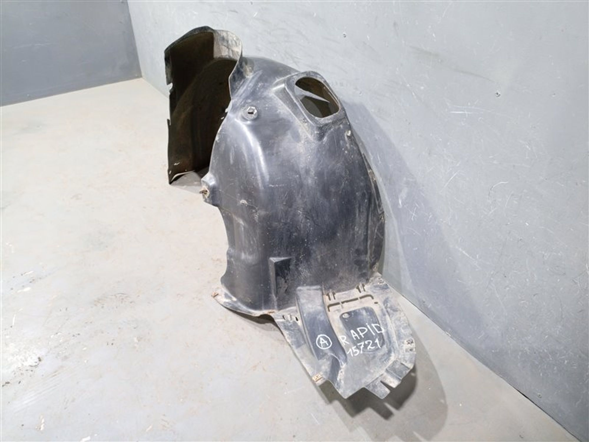 https://ycs.partsauto.market/partsauto-images/thmbs/dc0eef04b6e03176379763a38d44e994/ca5ddd81499e007445b9768e623ab407/4bdd54971bd1d975ec8c3f112eaf1b47.jpg