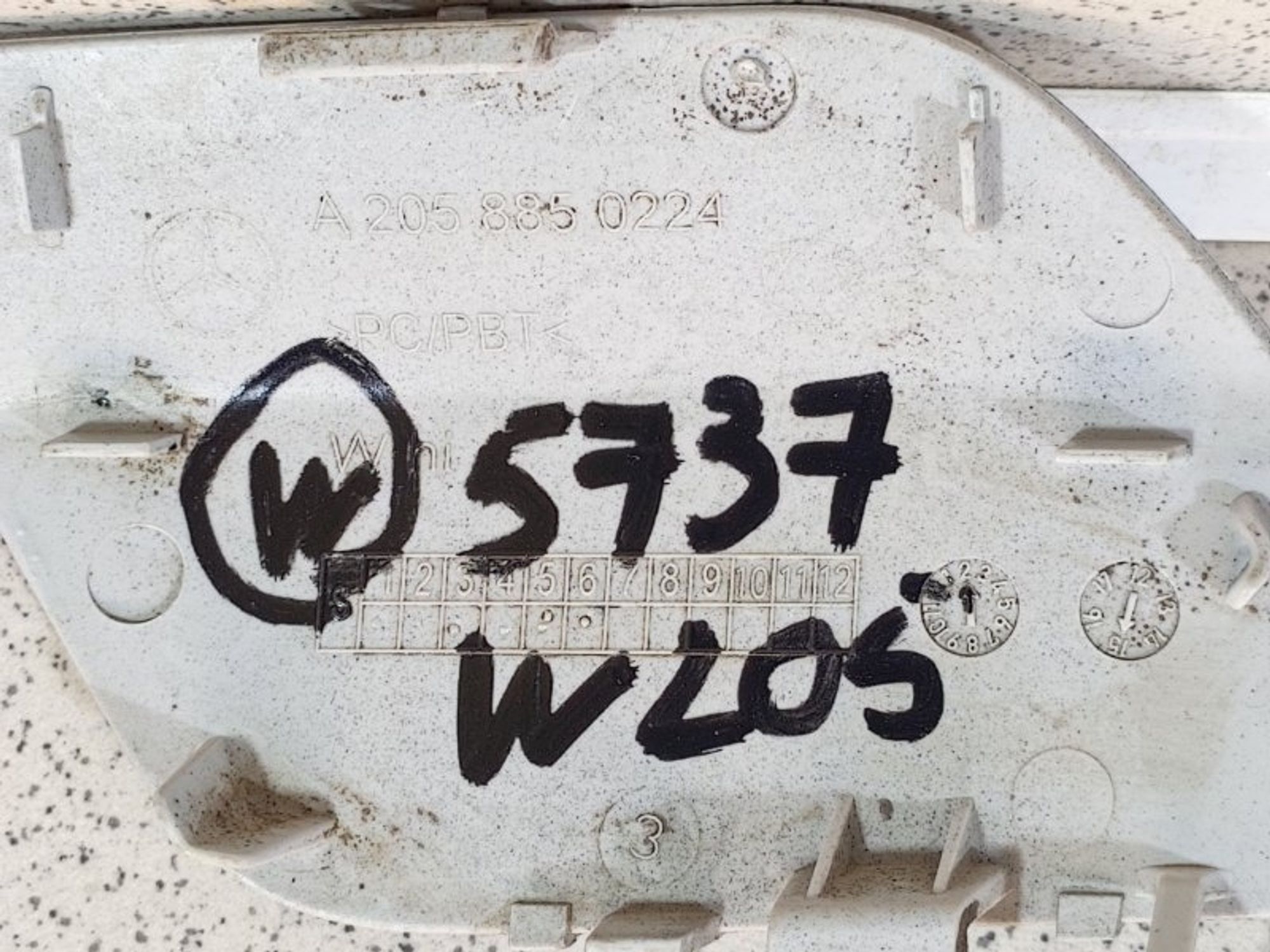 https://ycs.partsauto.market/partsauto-images/thmbs/dc0eef04b6e03176379763a38d44e994/cadb6a88e005272b73b82735ac1a4d12/77120054588c7124bac9ddfb4a65674a.jpg