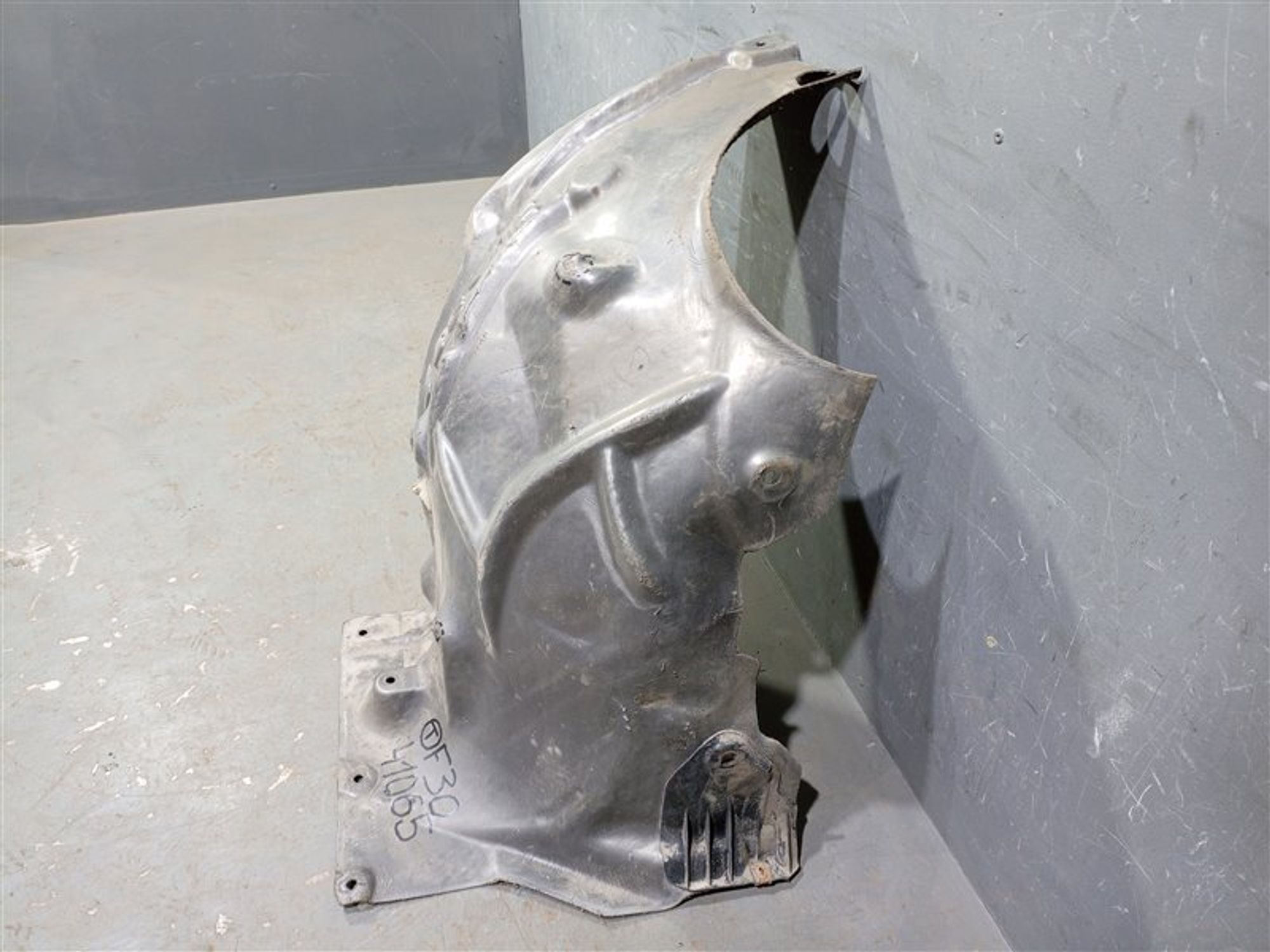 https://ycs.partsauto.market/partsauto-images/thmbs/dc0eef04b6e03176379763a38d44e994/d03862dc76a2a39179e2a2f963371ca3/7b0ad1f9d01862c727377a3c8c2d55dc.jpg