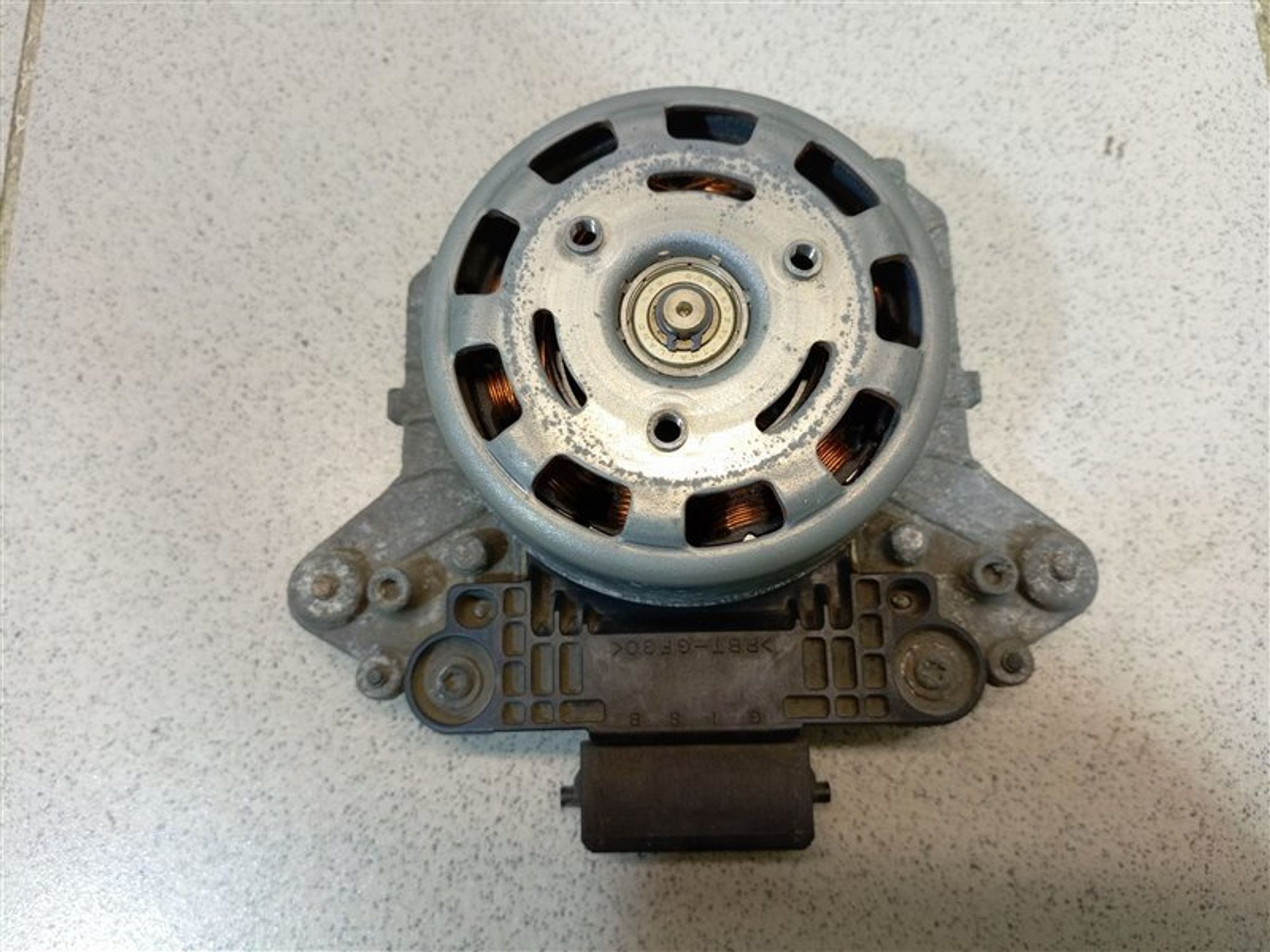https://ycs.partsauto.market/partsauto-images/thmbs/dc0eef04b6e03176379763a38d44e994/d27339a1b00f579afbea74abba383a81/59695c39e38fdb45b6b3fdc329a44fa5.jpg