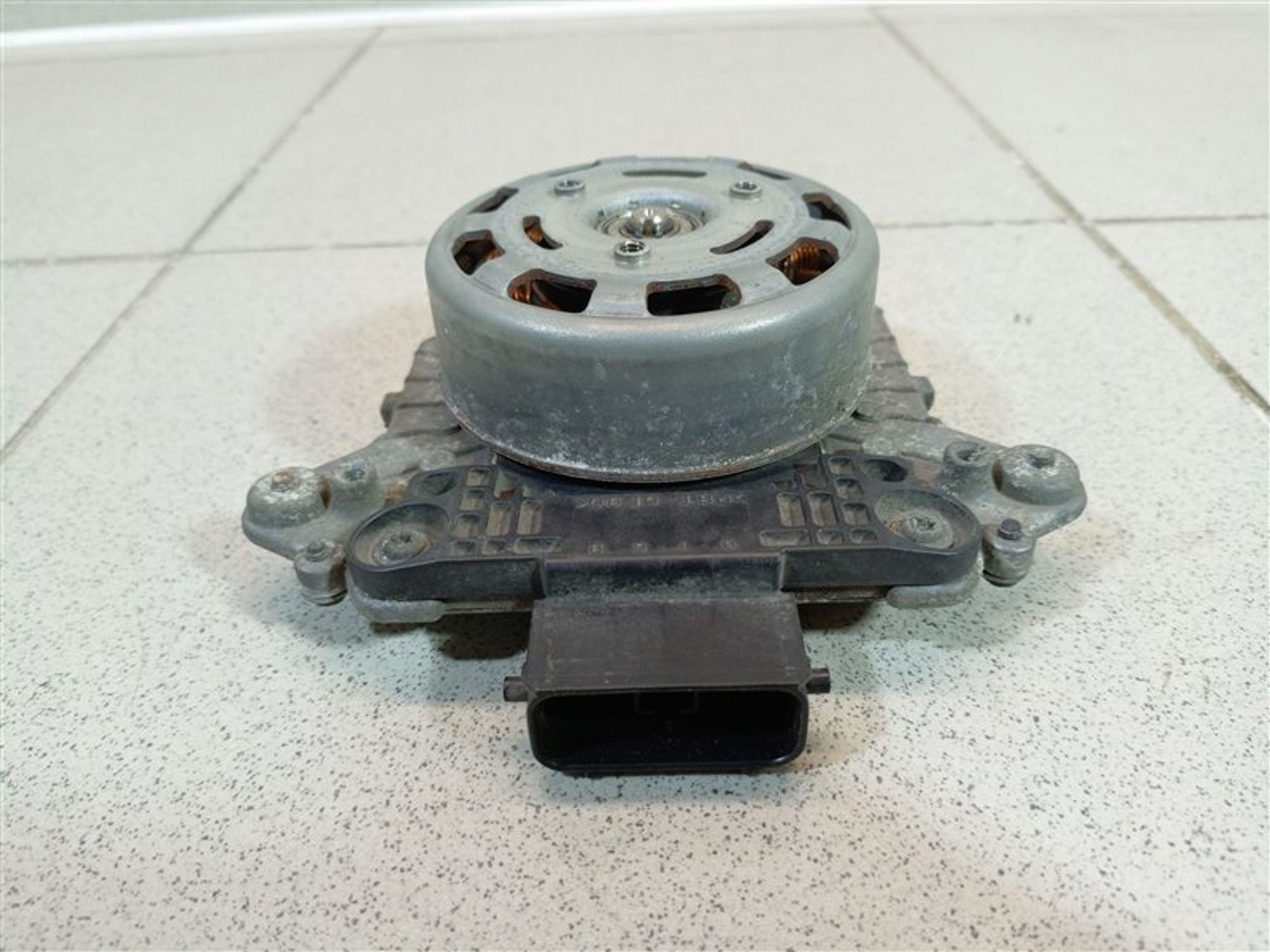 https://ycs.partsauto.market/partsauto-images/thmbs/dc0eef04b6e03176379763a38d44e994/d27339a1b00f579afbea74abba383a81/bf96afa4bba7f37795f46dc086f7a40a.jpg