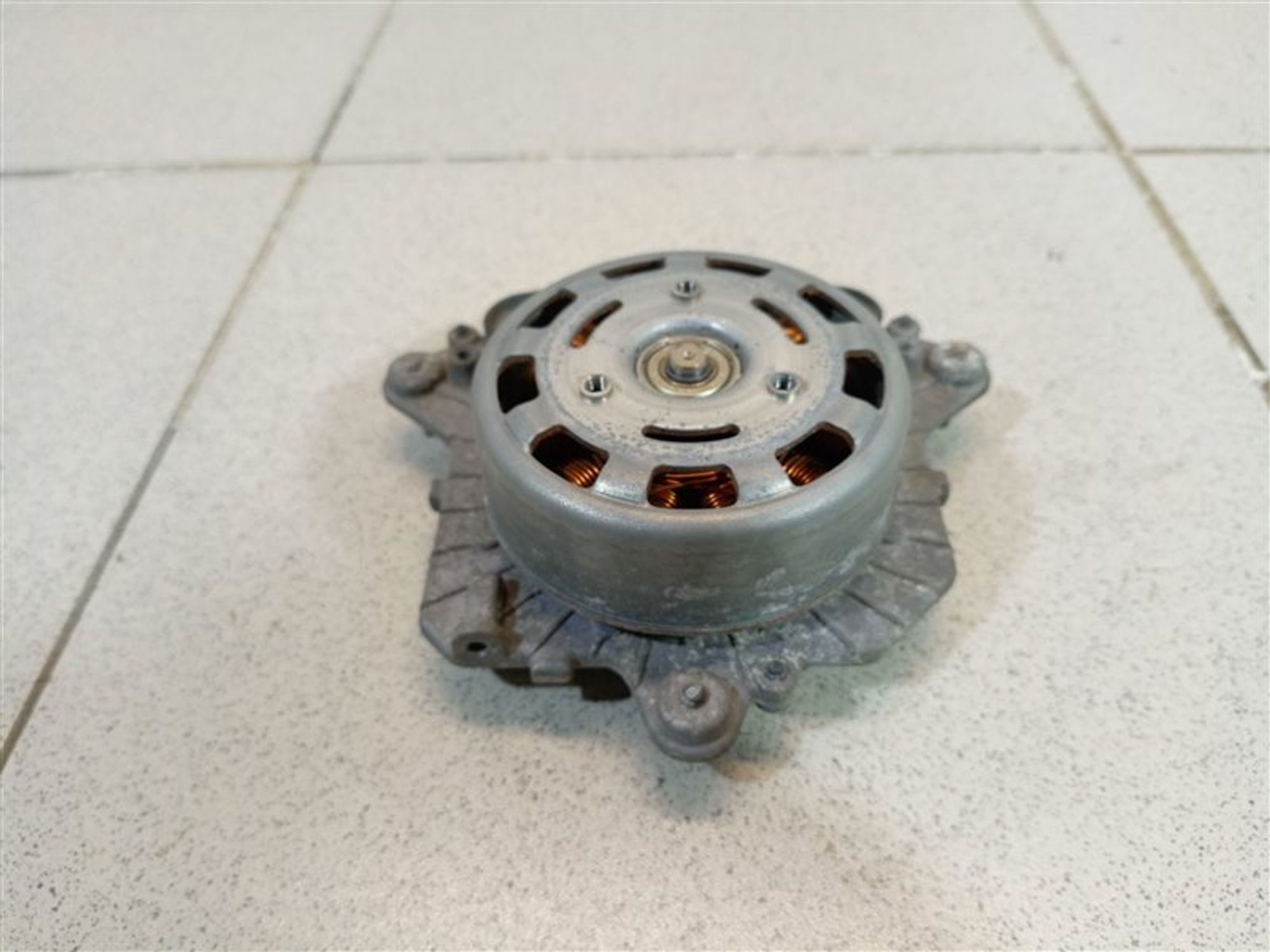 https://ycs.partsauto.market/partsauto-images/thmbs/dc0eef04b6e03176379763a38d44e994/d27339a1b00f579afbea74abba383a81/c5b492322cd4fc80a48e4b5d3723b7ec.jpg