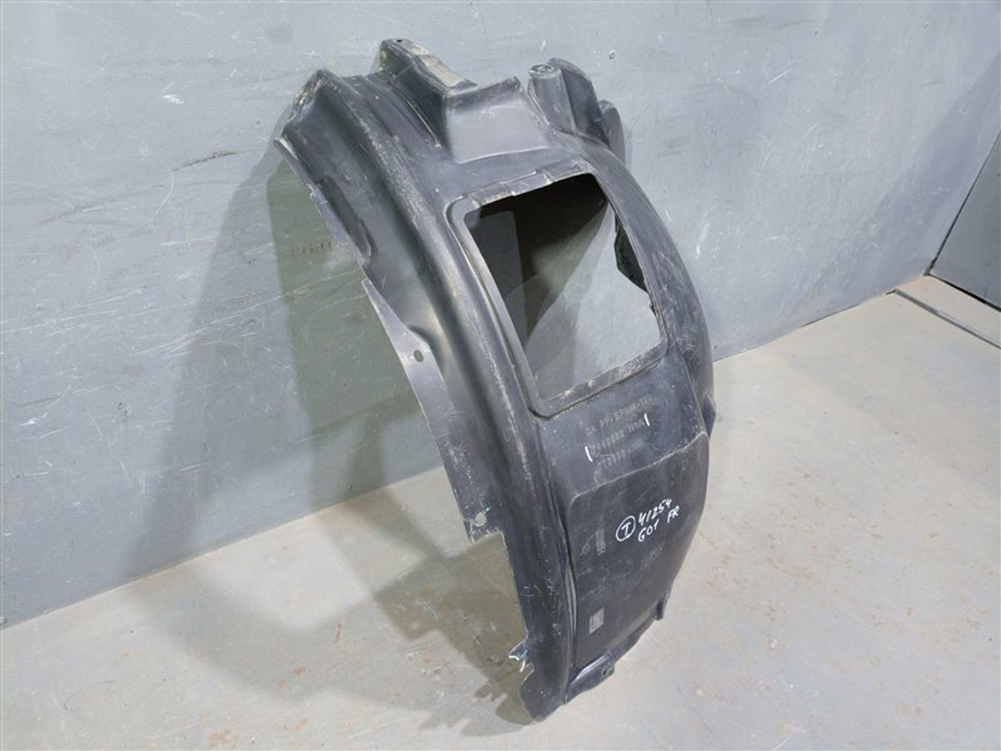 https://ycs.partsauto.market/partsauto-images/thmbs/dc0eef04b6e03176379763a38d44e994/d8cf5ae678a571e9b02e1d9fc11237f2/f38e7dc53c1ea61dfd51e60d967f0b46.jpg