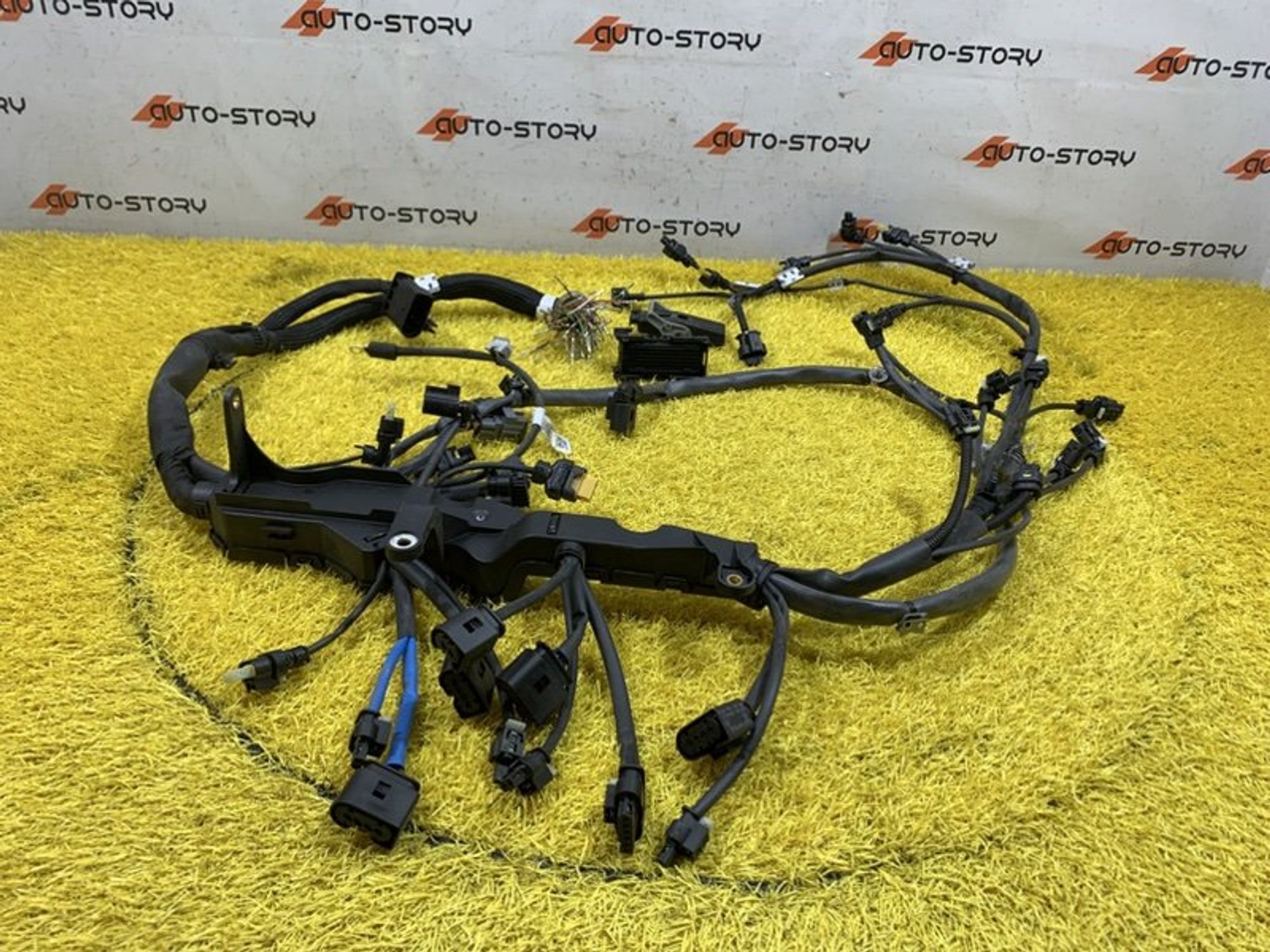 https://ycs.partsauto.market/partsauto-images/thmbs/dc0eef04b6e03176379763a38d44e994/da6df6a1887036085aba3cba303b859d/a82d33cf58d0a41c3ddc29c31a94e5d4.jpg