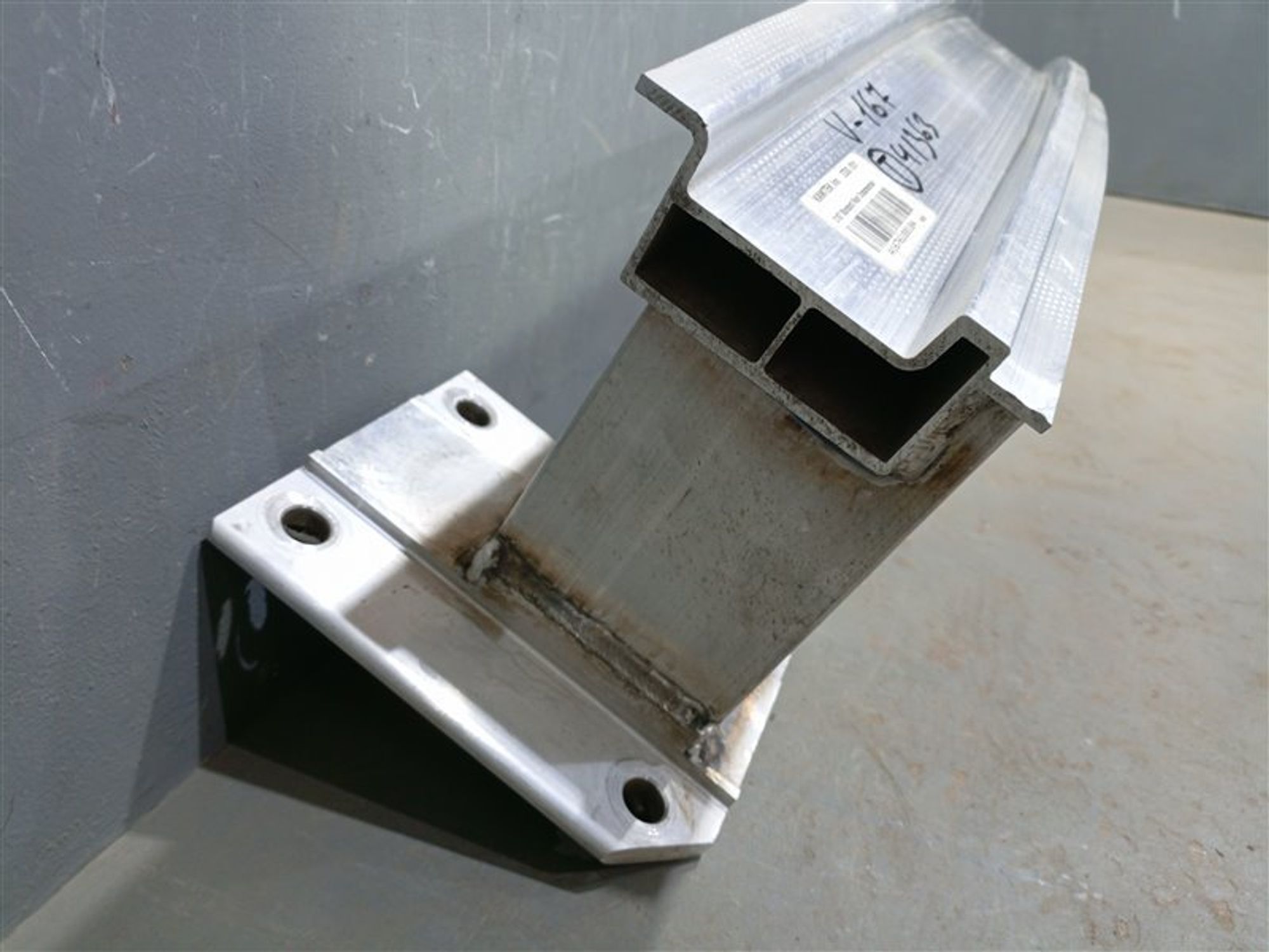 https://ycs.partsauto.market/partsauto-images/thmbs/dc0eef04b6e03176379763a38d44e994/dcd42ba8a2f3145fc1568370bc798ea0/019a361670894604c3e6c602e033458e.jpg