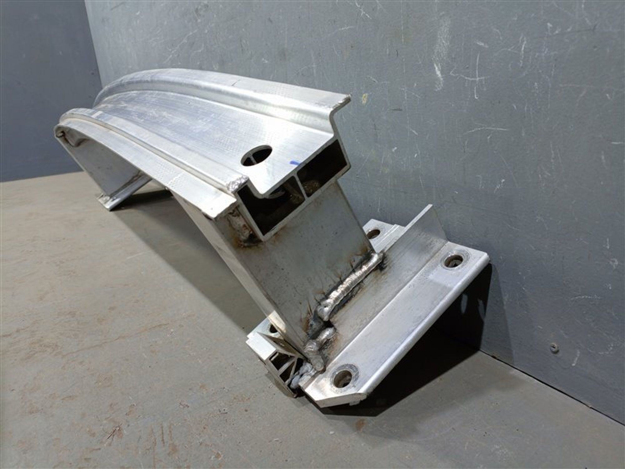 https://ycs.partsauto.market/partsauto-images/thmbs/dc0eef04b6e03176379763a38d44e994/dcd42ba8a2f3145fc1568370bc798ea0/f8a68d081b559a7a7e7143eb702fd3ae.jpg