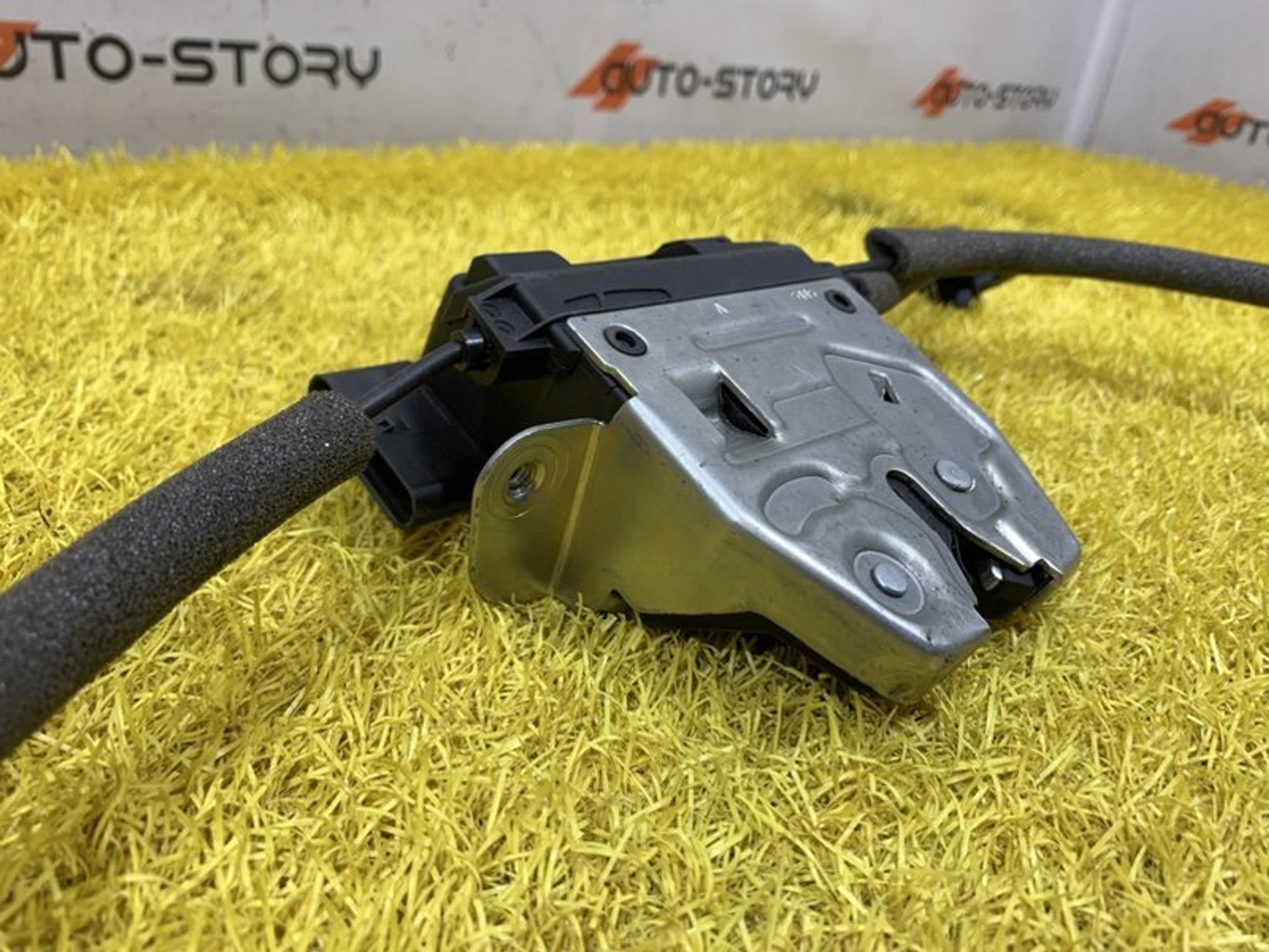https://ycs.partsauto.market/partsauto-images/thmbs/dc0eef04b6e03176379763a38d44e994/e3e00de66f0ed182f5d143abb5f0ce23/9af5fc32ce0e687337d3c31d427ead95.jpg