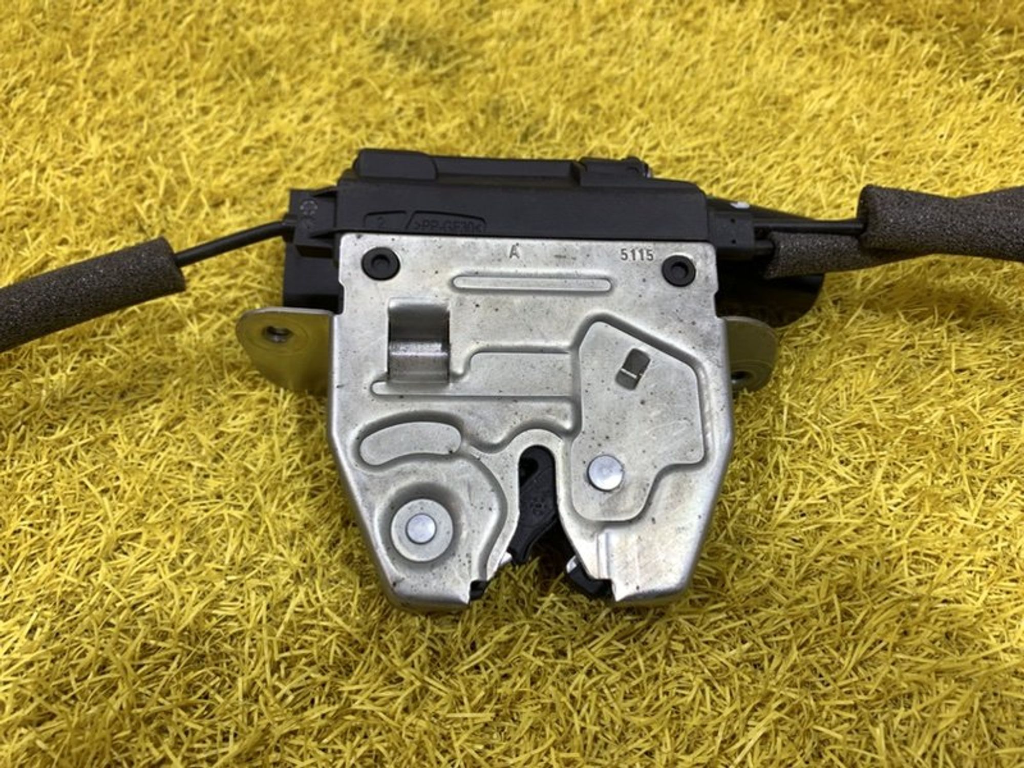 https://ycs.partsauto.market/partsauto-images/thmbs/dc0eef04b6e03176379763a38d44e994/e3e00de66f0ed182f5d143abb5f0ce23/d3e675099314217139574fba9f1b36c6.jpg