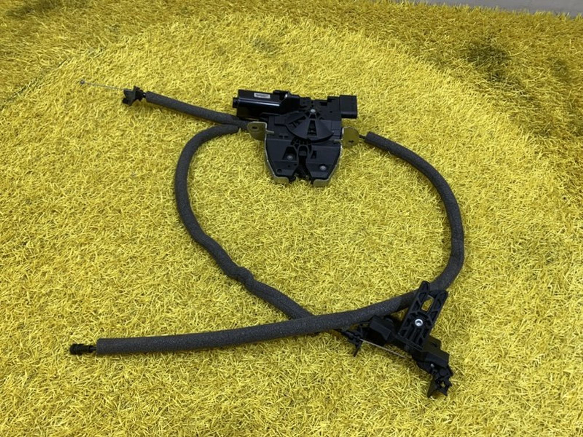 https://ycs.partsauto.market/partsauto-images/thmbs/dc0eef04b6e03176379763a38d44e994/e3e00de66f0ed182f5d143abb5f0ce23/f6c916aa84d786dd28bc33735062b25a.jpg