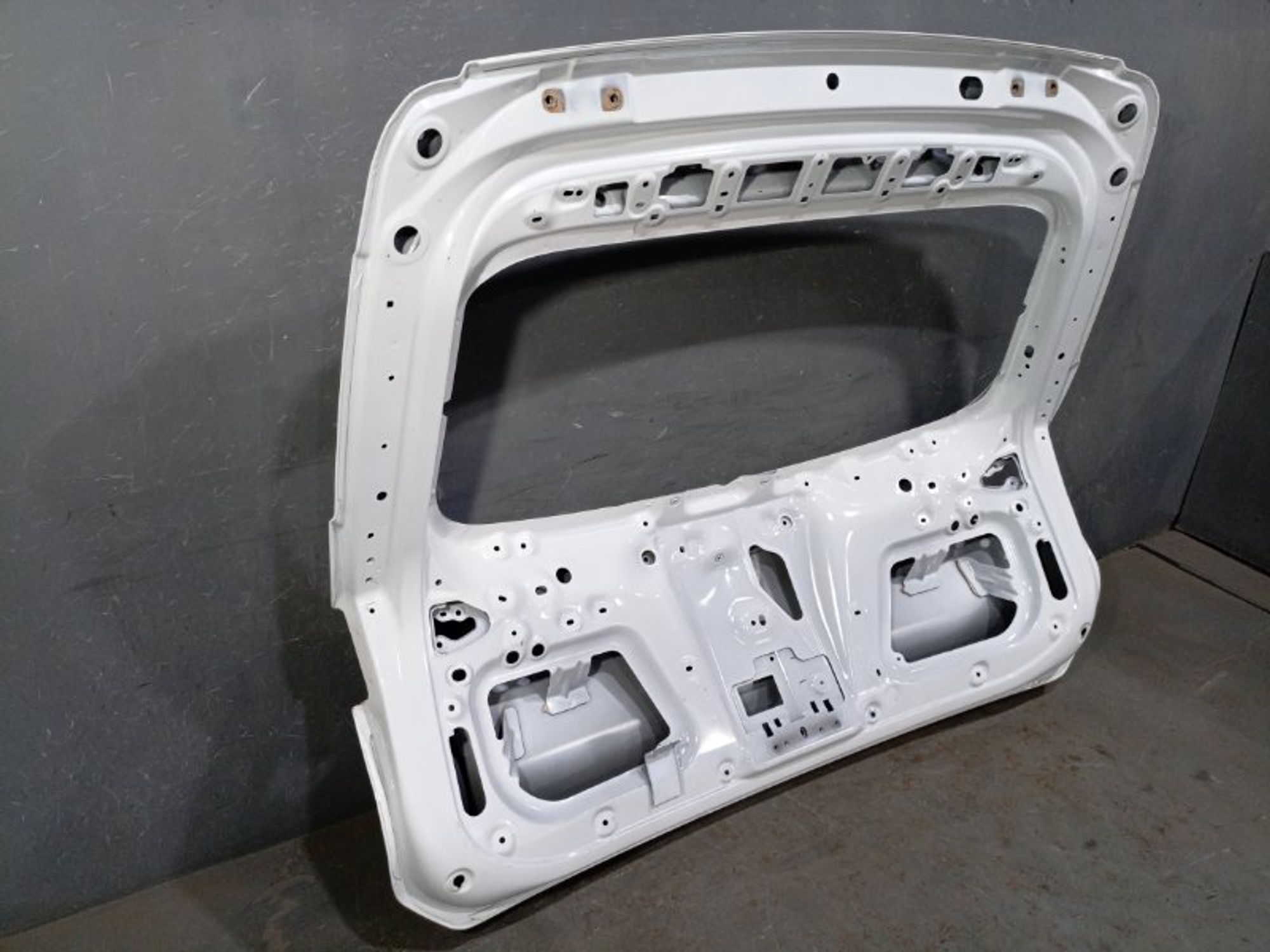 https://ycs.partsauto.market/partsauto-images/thmbs/dc0eef04b6e03176379763a38d44e994/e6f5f5f52270fa1355af11bcf5696332/7ed1d72ecc93995f77e623d61de9d288.jpg