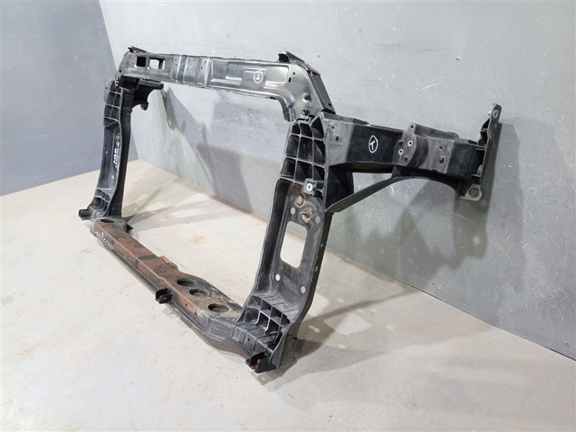 https://ycs.partsauto.market/partsauto-images/thmbs/dc0eef04b6e03176379763a38d44e994/e7e903f8c79d8b2d63fa69c7b3677f60/72ebfec4e17fa6cbd7b9c706c9639219.jpg