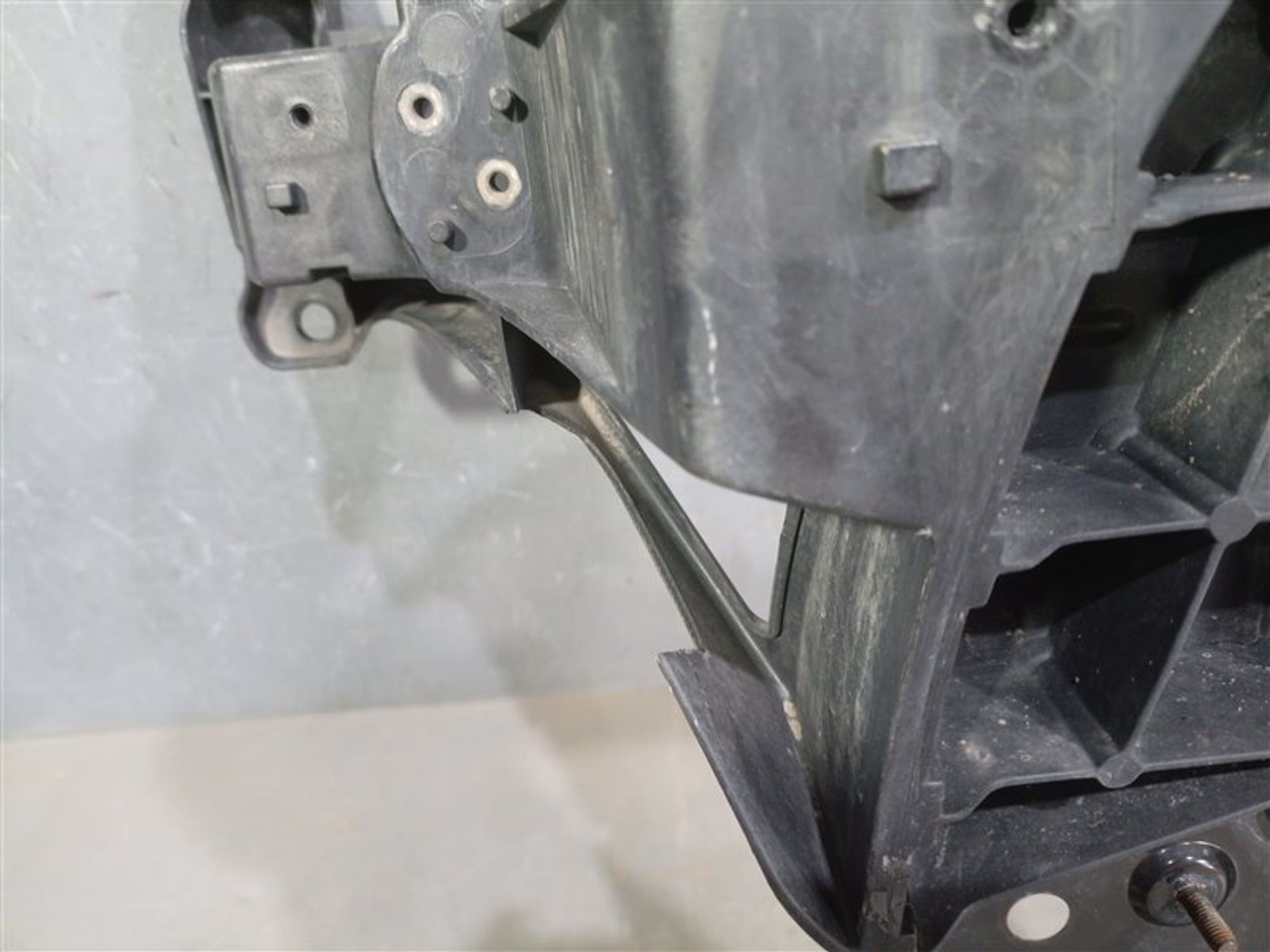 https://ycs.partsauto.market/partsauto-images/thmbs/dc0eef04b6e03176379763a38d44e994/e7e903f8c79d8b2d63fa69c7b3677f60/b025dd29a7c25a1e4fc981e7f663d862.jpg