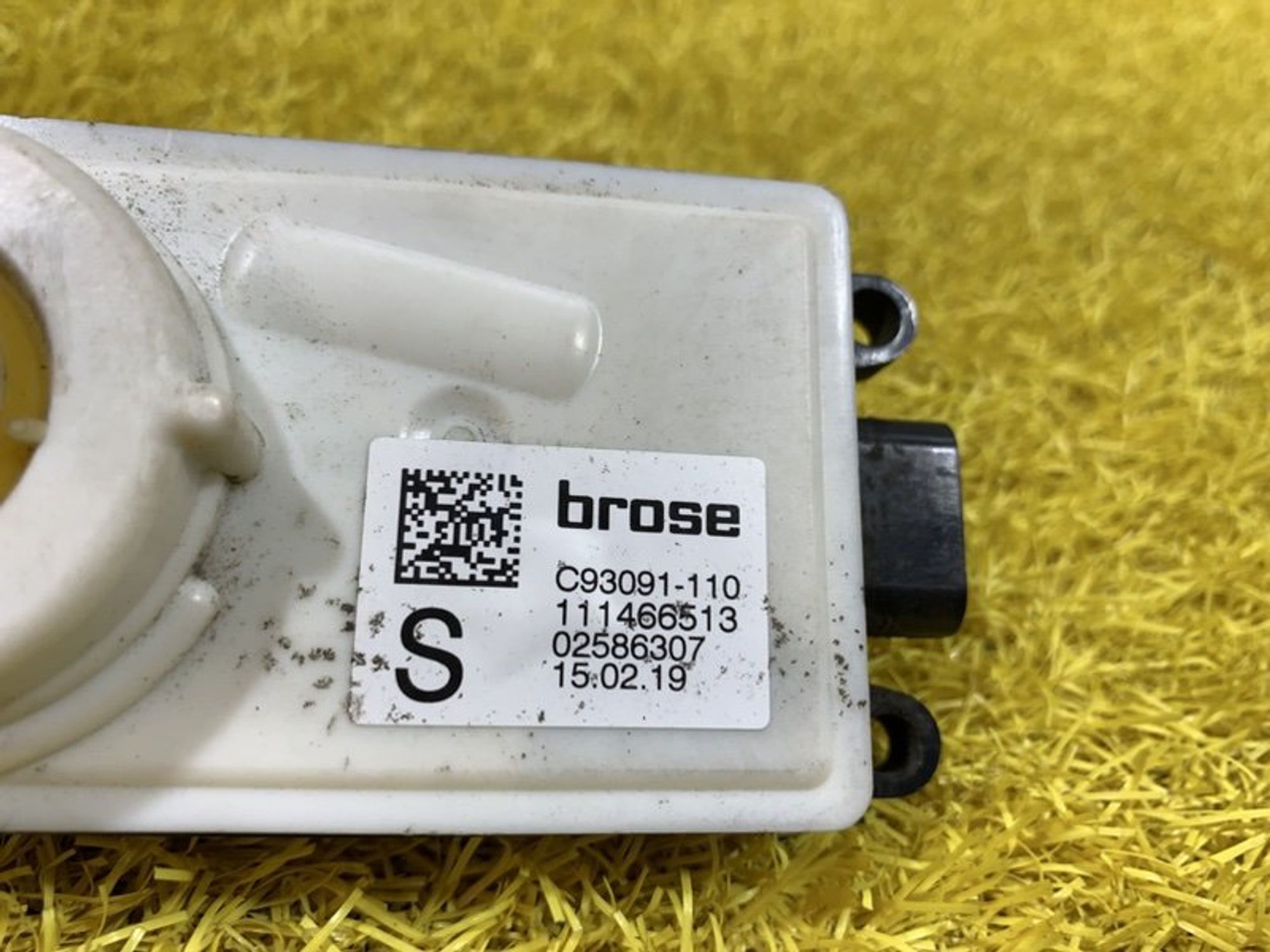 https://ycs.partsauto.market/partsauto-images/thmbs/dc0eef04b6e03176379763a38d44e994/f07ba563eb8dcb88c784a7060bec5bc8/55d5d384f770a9b0bbe5285bb1da2ddf.jpg