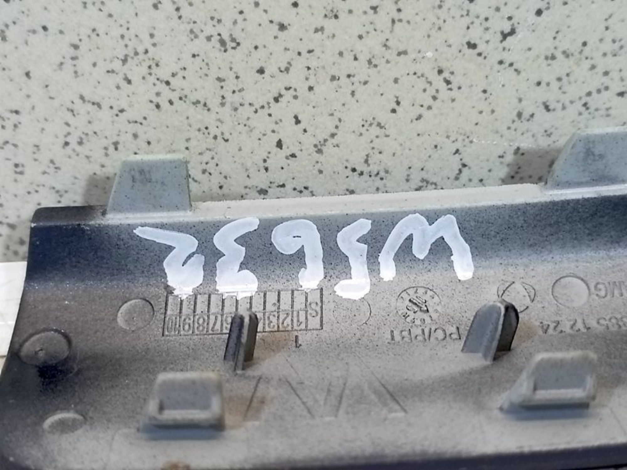 https://ycs.partsauto.market/partsauto-images/thmbs/dc0eef04b6e03176379763a38d44e994/f0971c9098936c853fdade0e411019ef/61f0d6b11a4a789dbd37ac176f57acfc.jpg