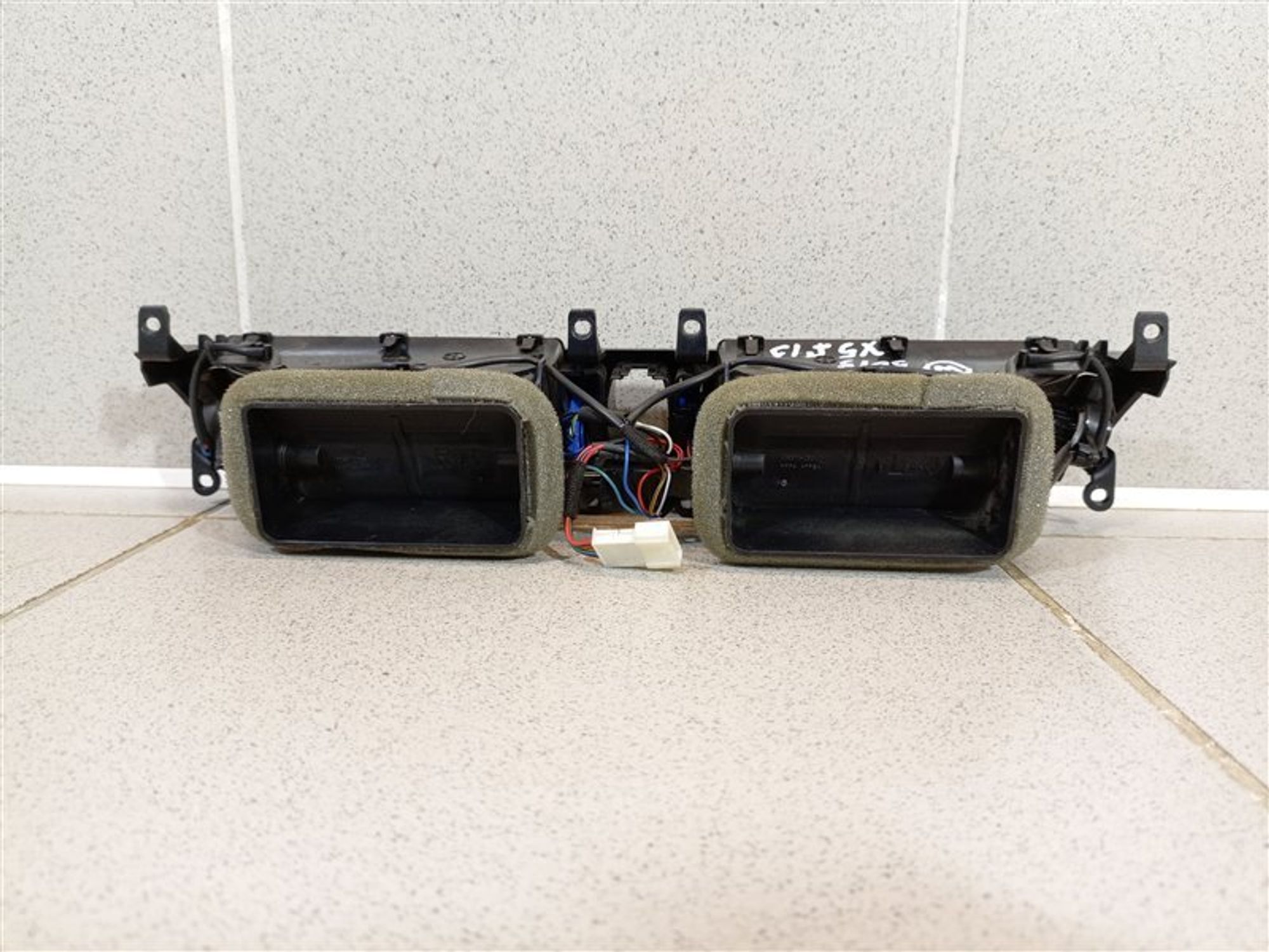 https://ycs.partsauto.market/partsauto-images/thmbs/dc0eef04b6e03176379763a38d44e994/f73dfe0b7e71c42be6becf3695d3e850/29fd53118dfda0f8e1a97658872203ca.jpg