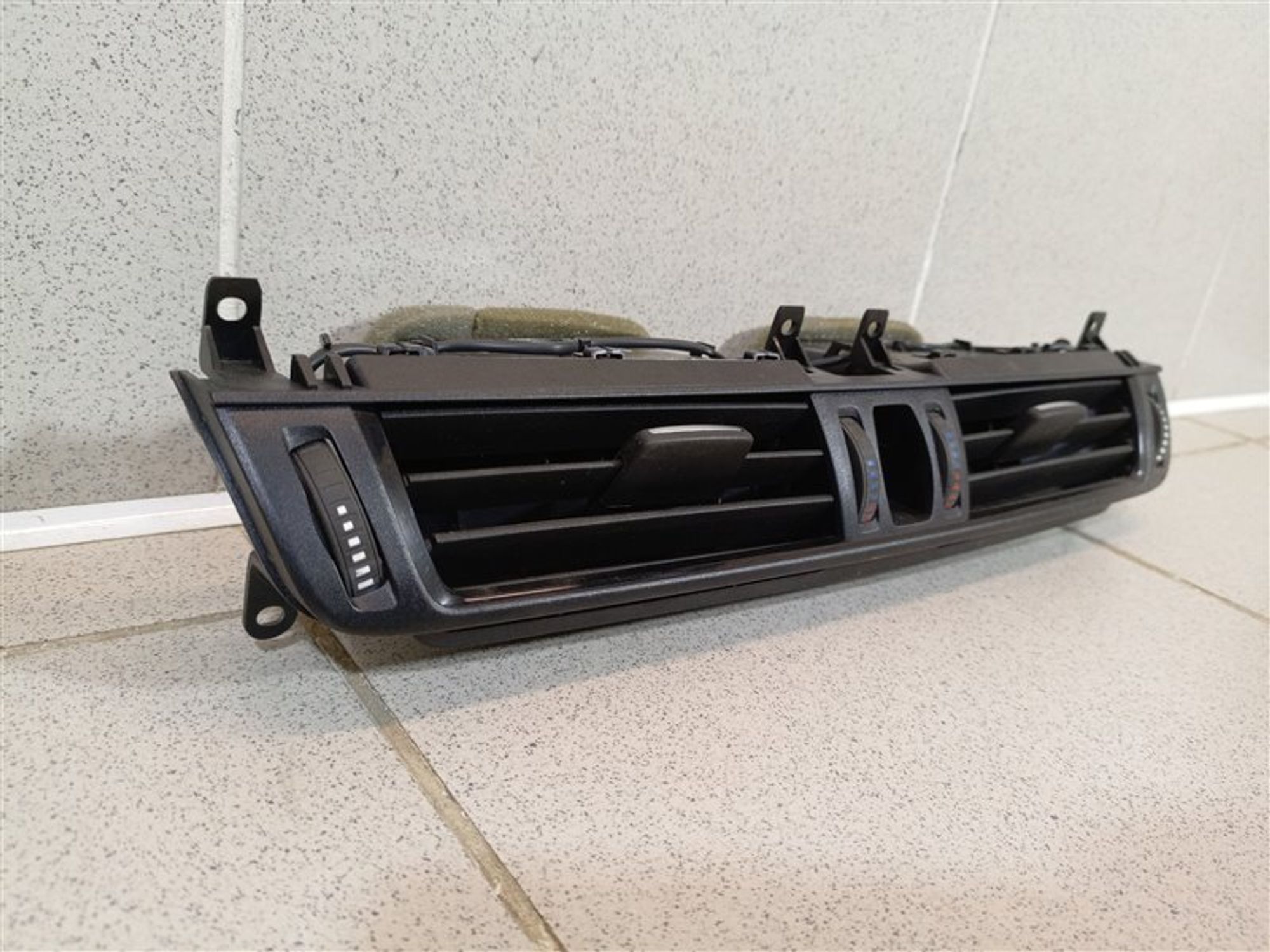 https://ycs.partsauto.market/partsauto-images/thmbs/dc0eef04b6e03176379763a38d44e994/f73dfe0b7e71c42be6becf3695d3e850/9ff0a3be3c4965c3e340da48425a3050.jpg