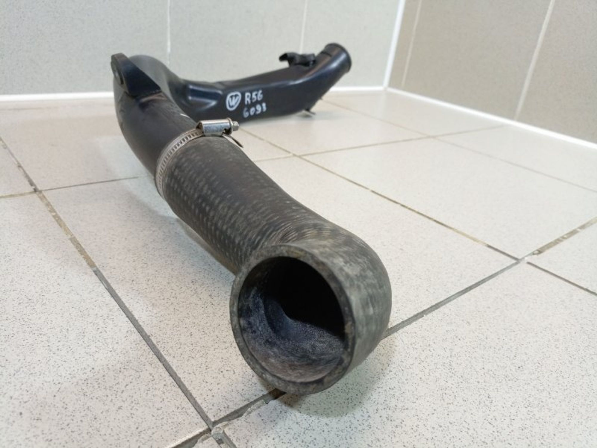 https://ycs.partsauto.market/partsauto-images/thmbs/dc0eef04b6e03176379763a38d44e994/fa5d9e96681d92010b1c2a1c408755a6/82ba2608d5147f296ef6e291076b06a1.jpg
