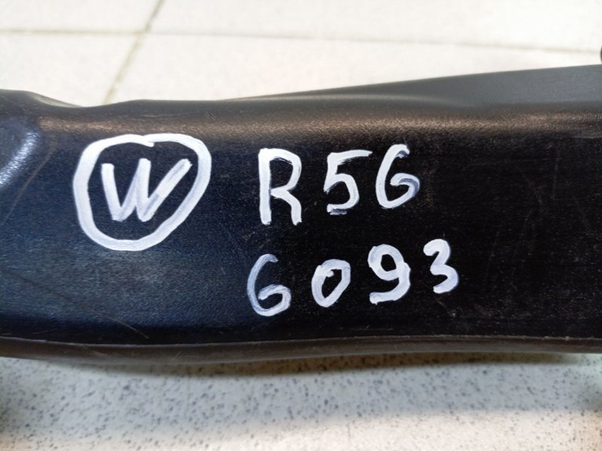 https://ycs.partsauto.market/partsauto-images/thmbs/dc0eef04b6e03176379763a38d44e994/fa5d9e96681d92010b1c2a1c408755a6/e34a77d11e3275806f7f66a15bef4b28.jpg