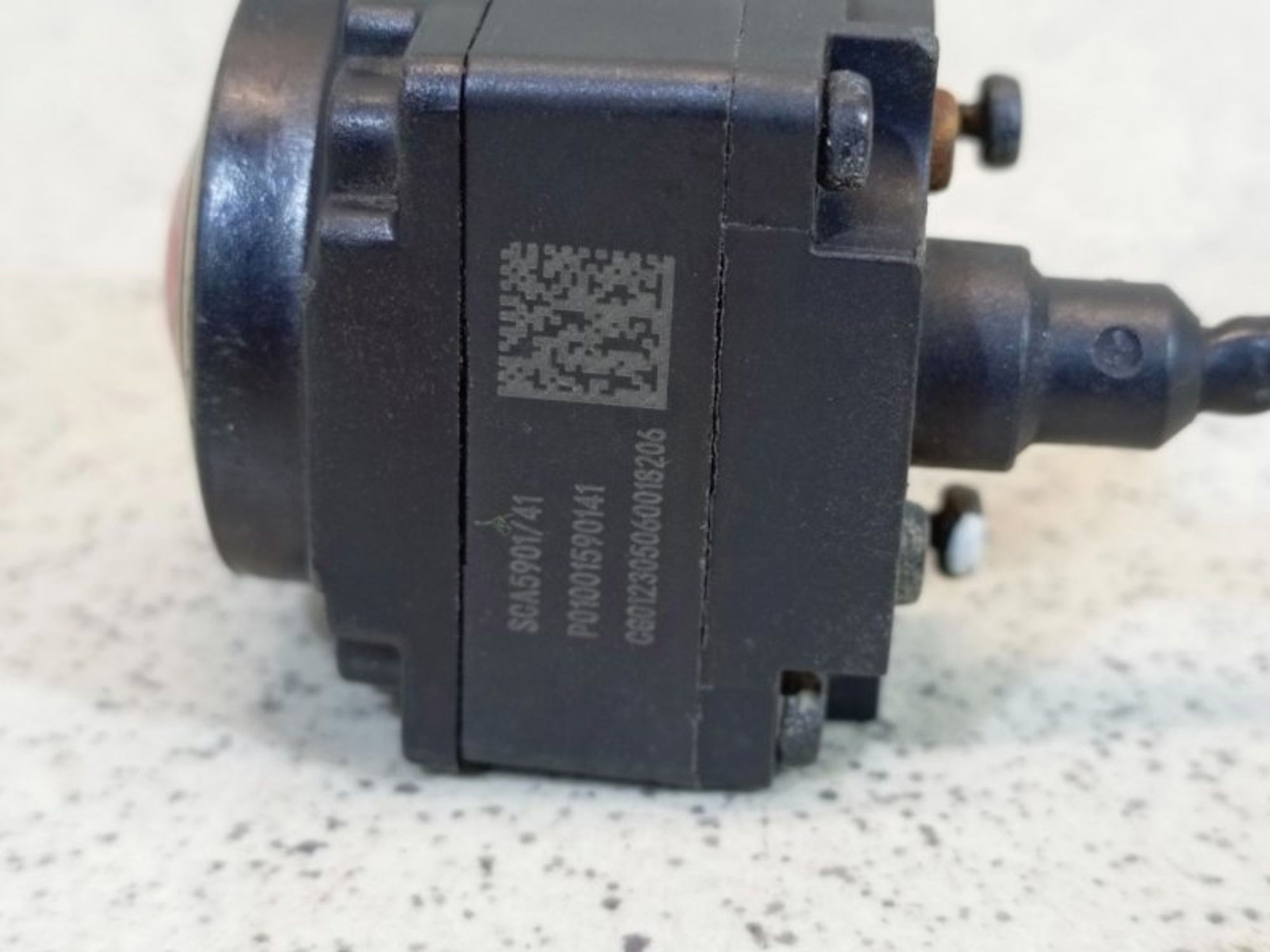 https://ycs.partsauto.market/partsauto-images/thmbs/dc0eef04b6e03176379763a38d44e994/fc704641256522a3f2a0f9504e478de5/a068d7454d06e13c60f7690d4f929e5d.jpg