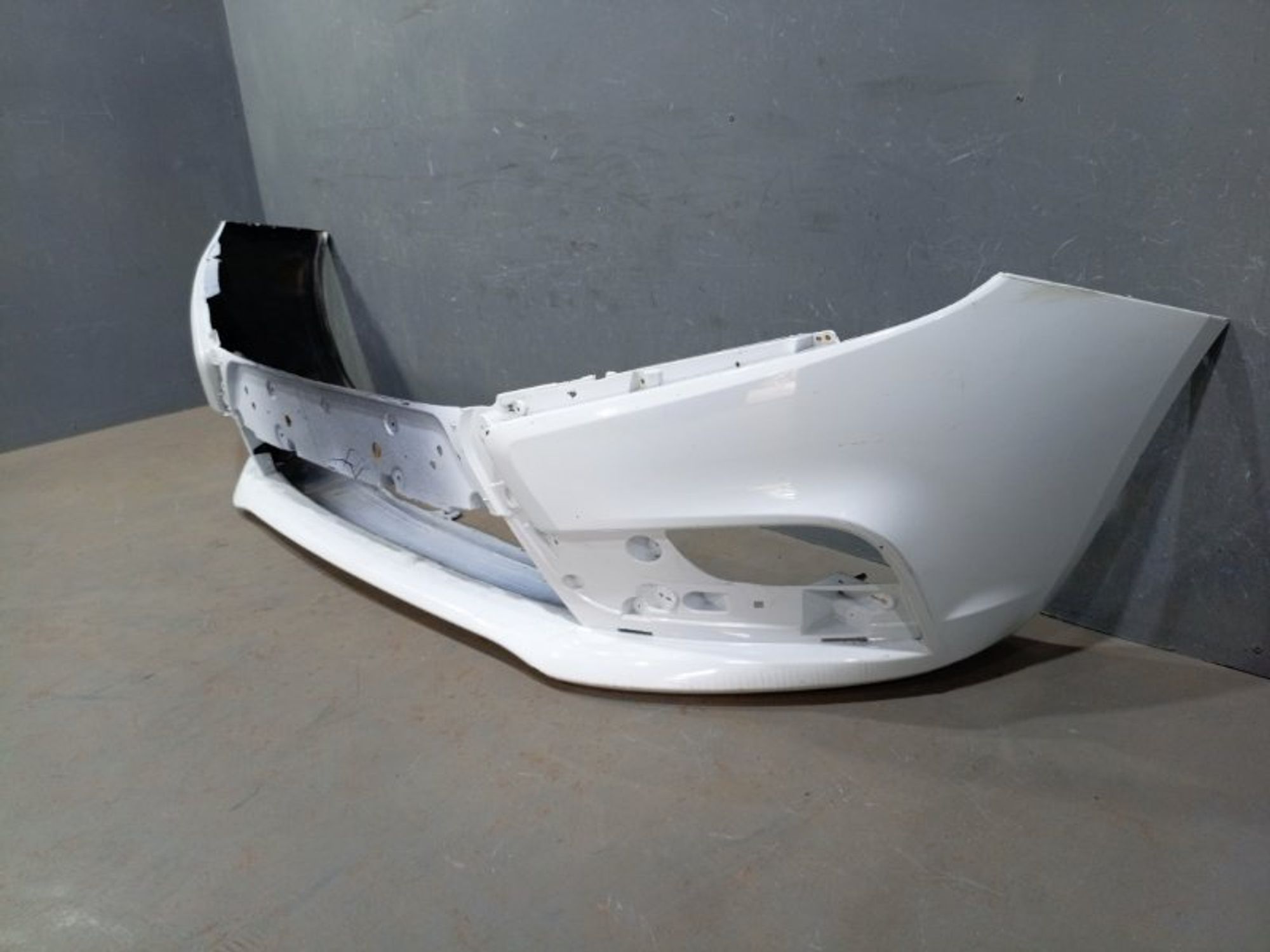 https://ycs.partsauto.market/partsauto-images/thmbs/dc0eef04b6e03176379763a38d44e994/fffa1f1feb1f0df31b52780f1c434bfa/ddf5696745a8f133cb7f91d99957ca3d.jpg