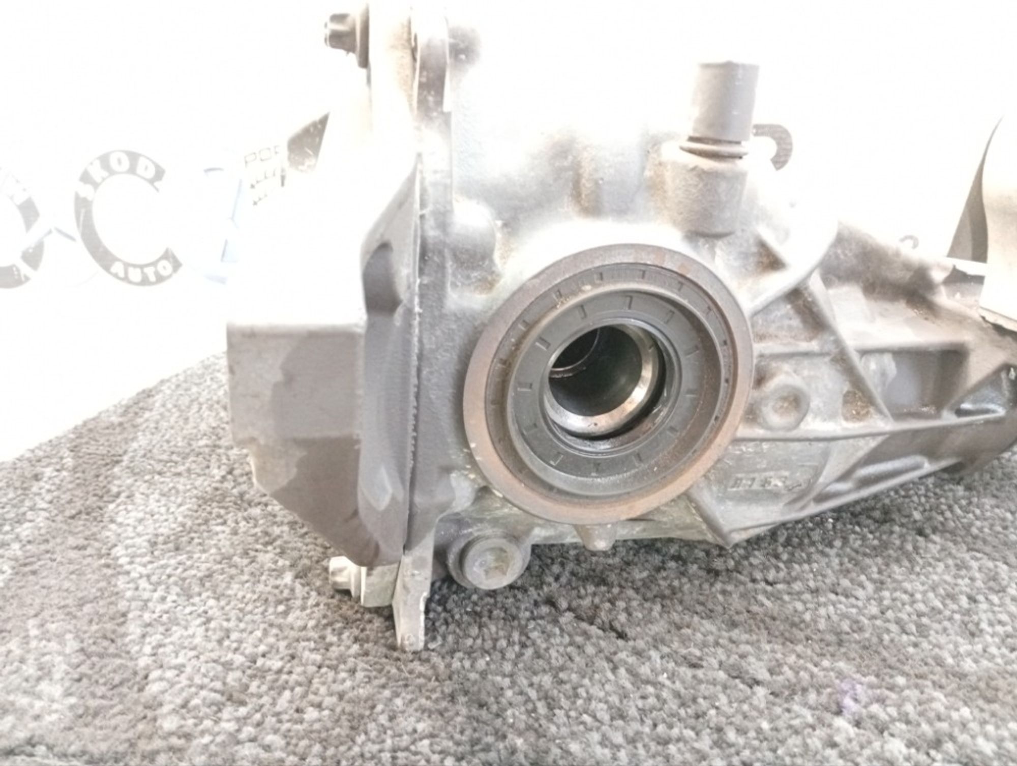 https://ycs.partsauto.market/partsauto-images/thmbs/dcfd8473e890d2b83921b2200c93d598/db0f12a1598923f9b0eab3c3ec365b93/b1814089808a0048c6d233d20a3d4e15.jpg