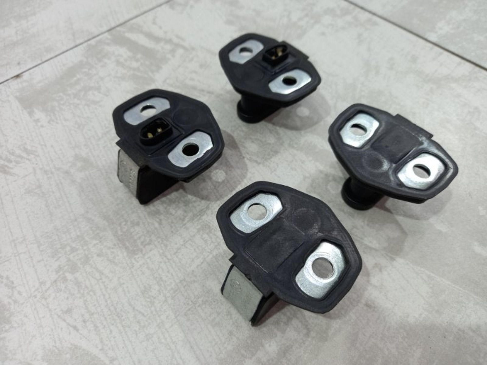 https://ycs.partsauto.market/partsauto-images/thmbs/dfe2081ca5b3f44f59a6b3e5bf328c22/83b7b54cf1fe423c72ddde2f5817d8a1/18eabe1f598e6ec1623a4176c770fd37.jpg