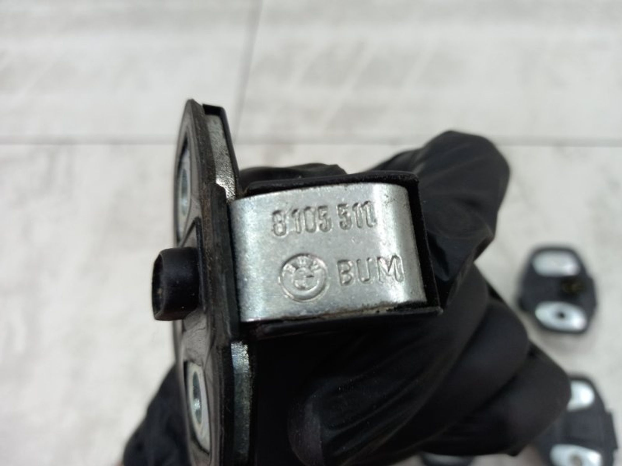 https://ycs.partsauto.market/partsauto-images/thmbs/dfe2081ca5b3f44f59a6b3e5bf328c22/83b7b54cf1fe423c72ddde2f5817d8a1/7b3491383ba9158d9f9ba3d7cfb8f2a4.jpg