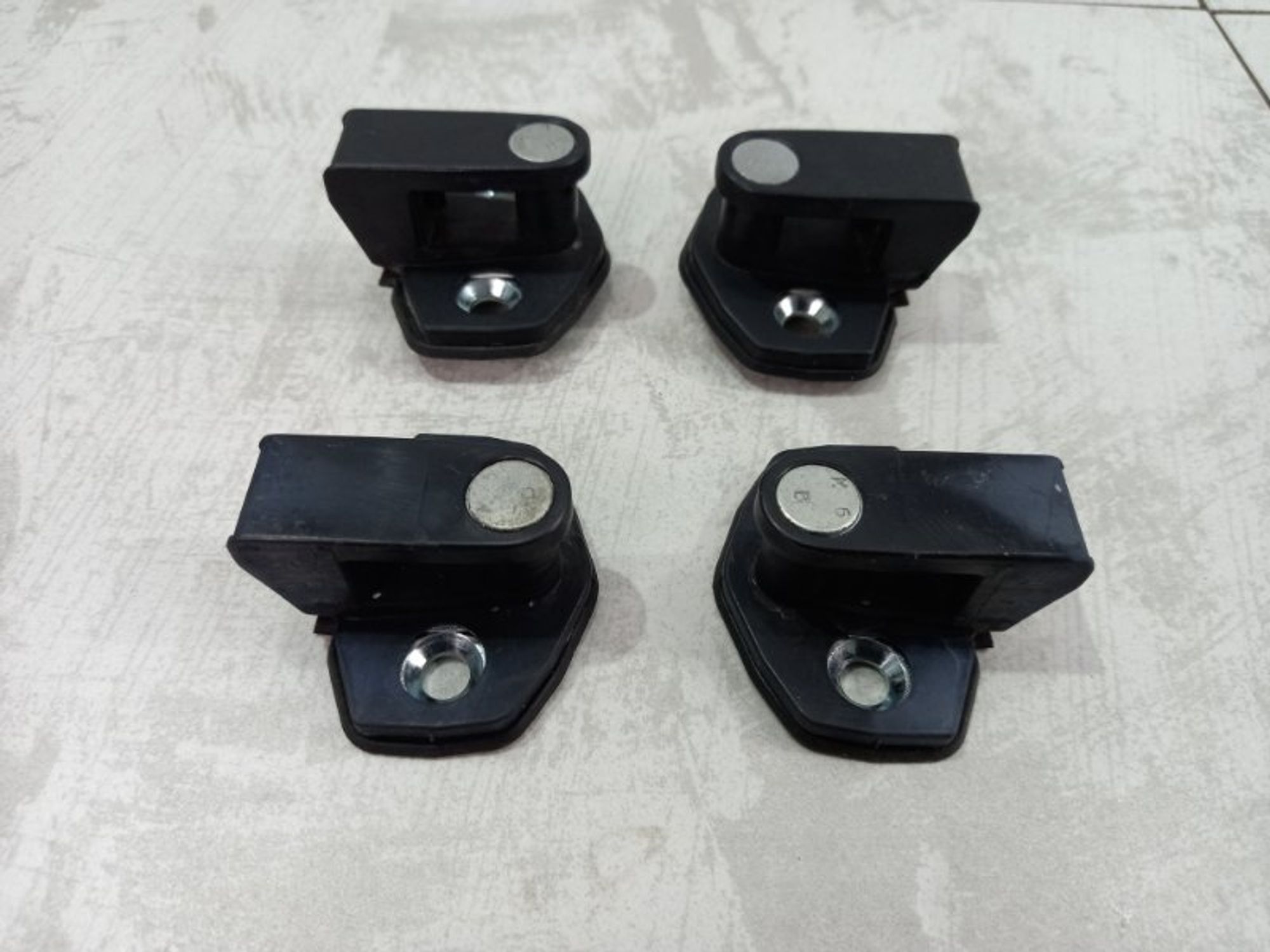 https://ycs.partsauto.market/partsauto-images/thmbs/dfe2081ca5b3f44f59a6b3e5bf328c22/83b7b54cf1fe423c72ddde2f5817d8a1/8803ad28733ae8aff9cbf62f4b0c521a.jpg
