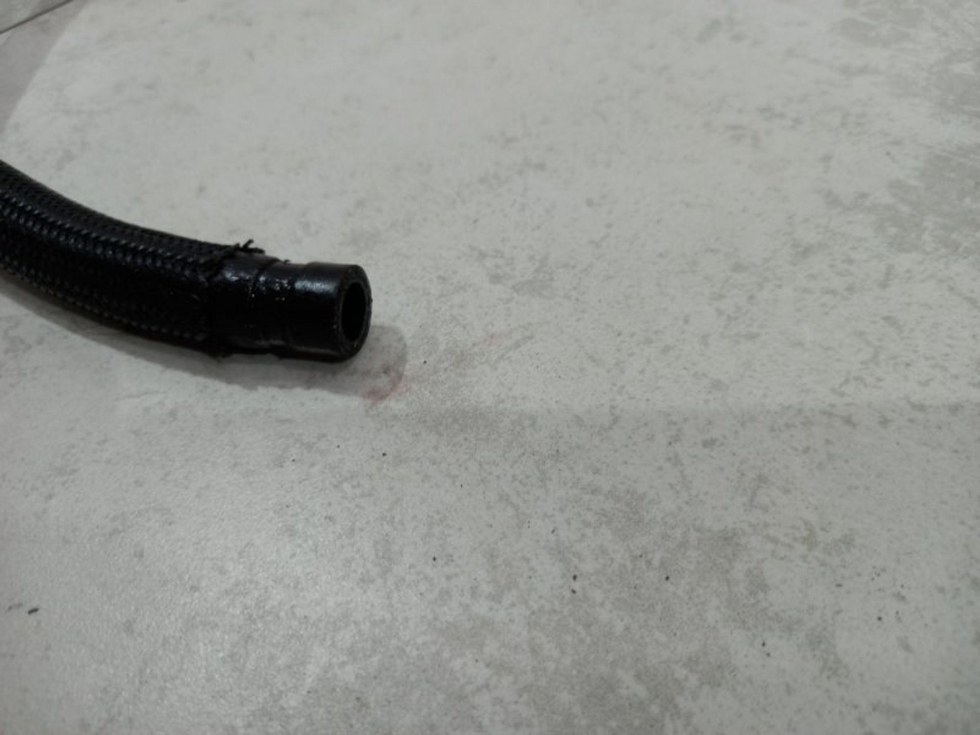 https://ycs.partsauto.market/partsauto-images/thmbs/dfe2081ca5b3f44f59a6b3e5bf328c22/fba9de038b596ff1ef511c6546efa875/cc2cd76409e48964f911133762e09cff.jpg