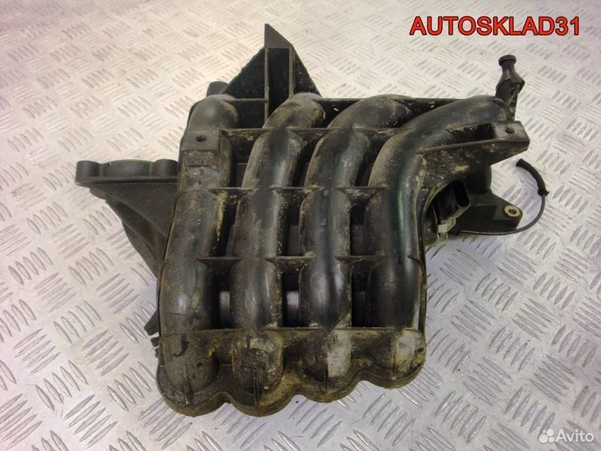 Коллектор впускной Volkswagen Golf 4 036129711AT, 2100 рублей, Дубовое