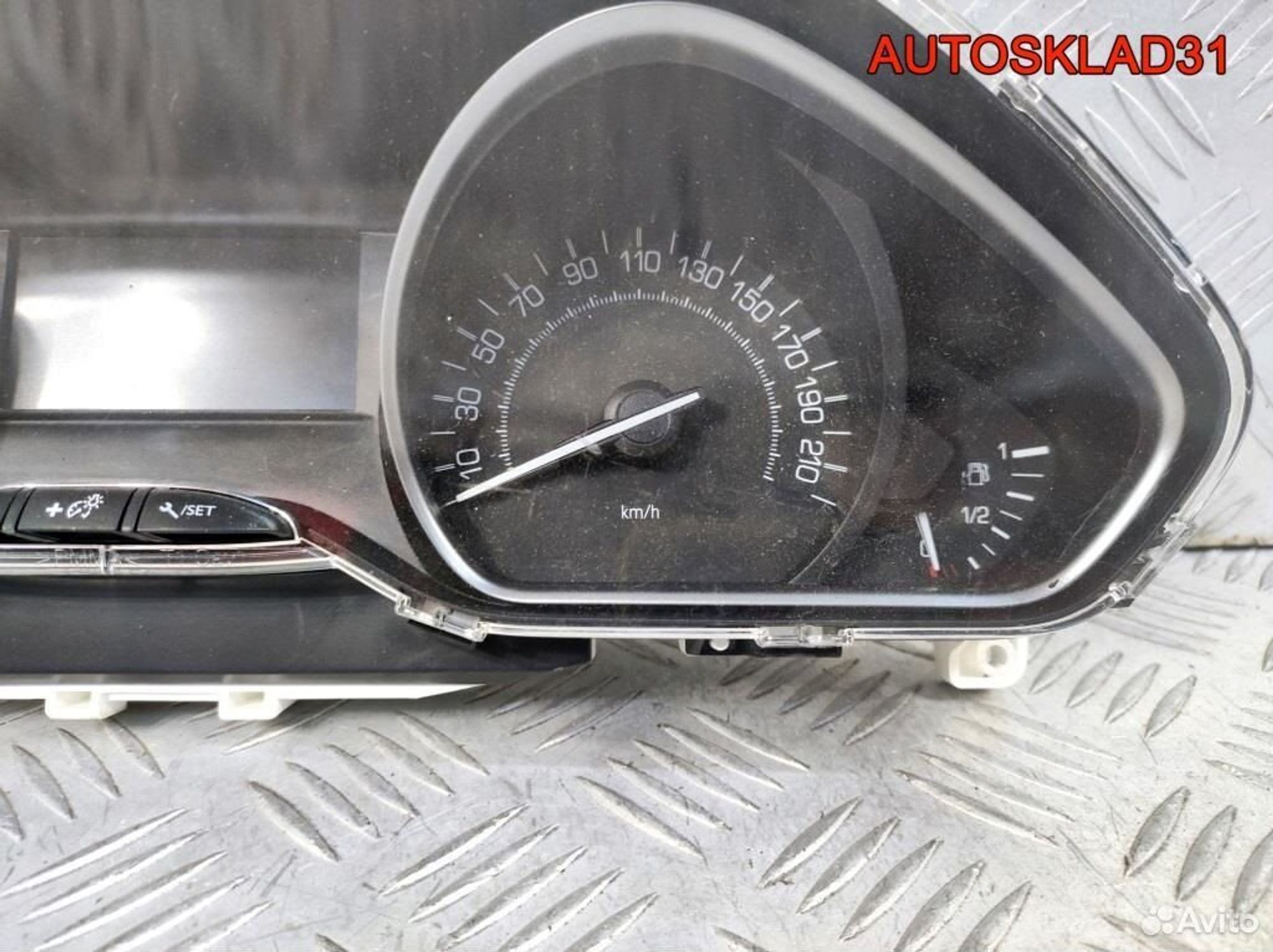 Панель приборов Peugeot 208 981384878001 Бензин, 8100 рублей, Дубовое