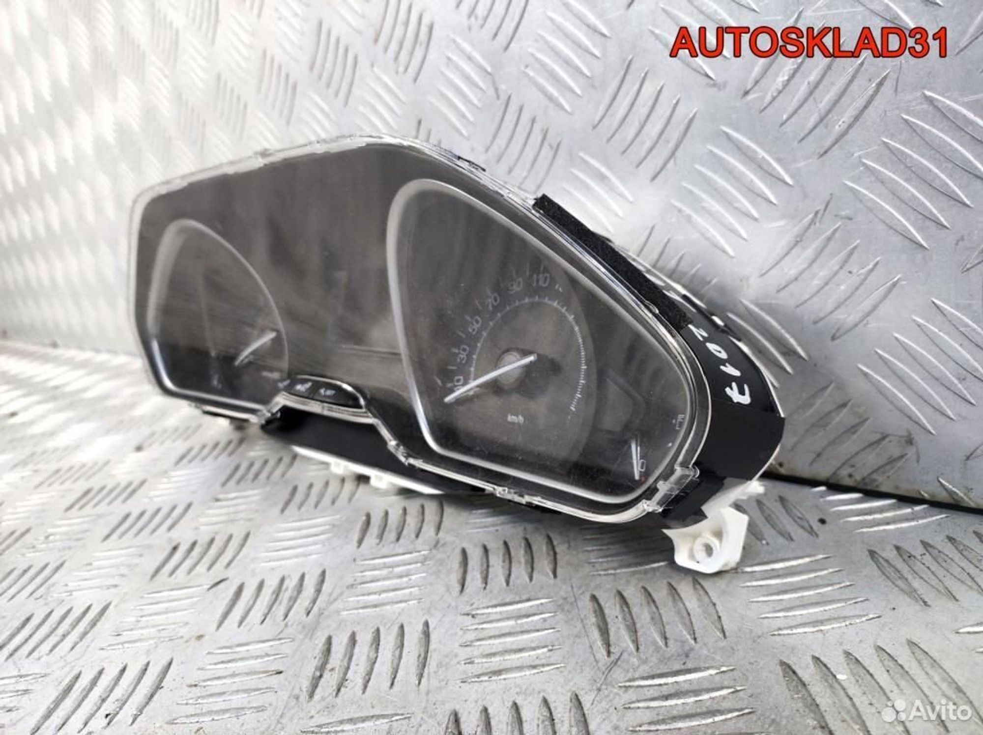 Панель приборов Peugeot 208 981384878001 Бензин, 8100 рублей, Дубовое