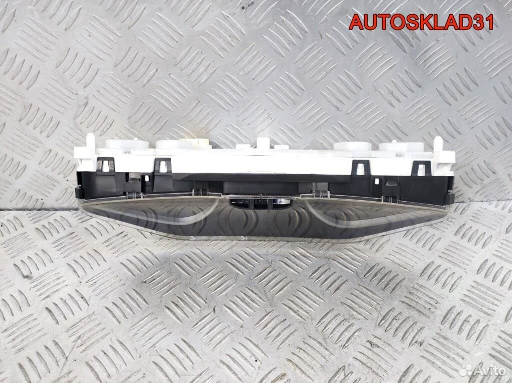 Панель приборов Peugeot 208 981384878001 Бензин, 8100 рублей, Дубовое